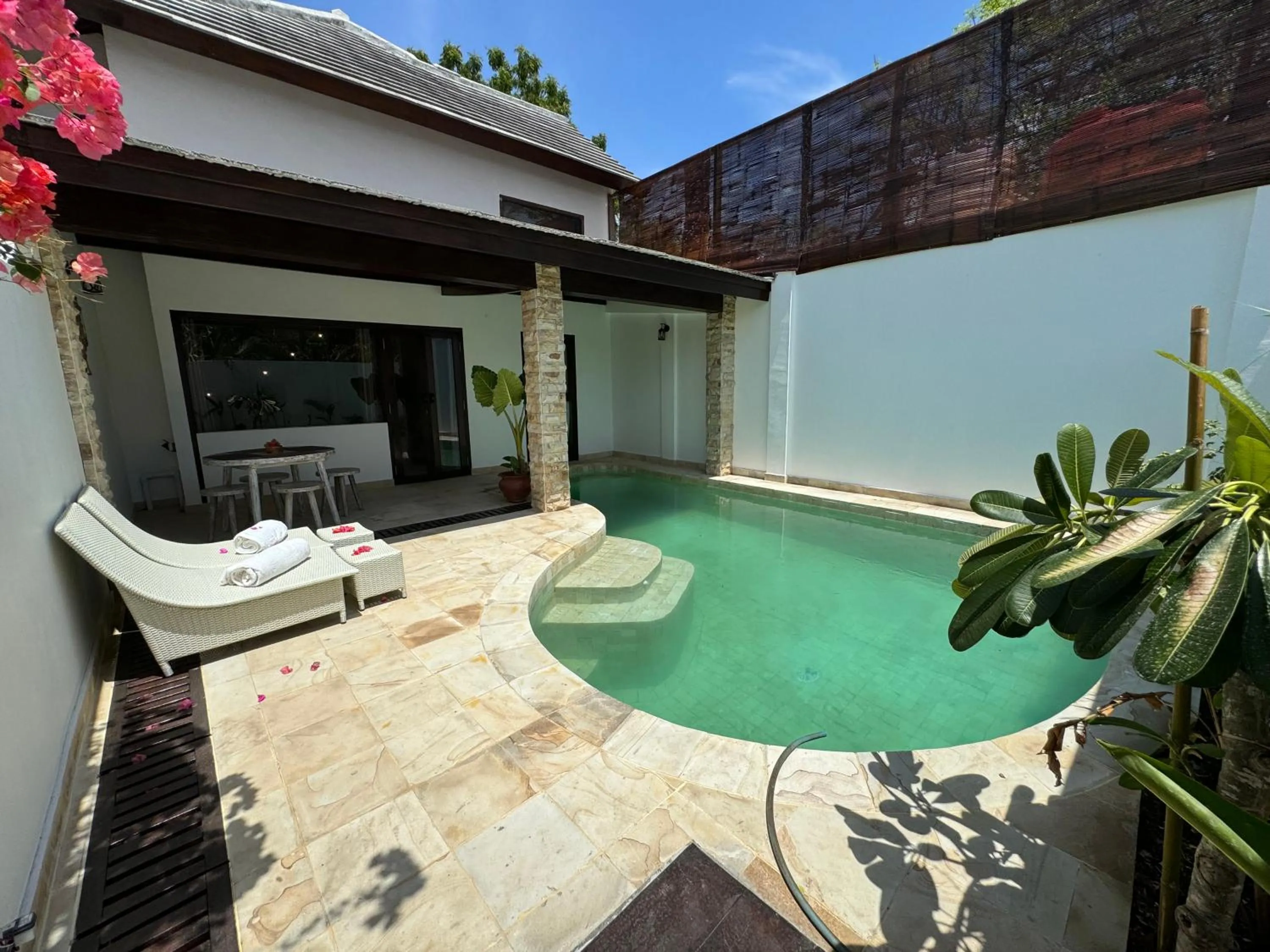 Swimming pool in Cantika Villa