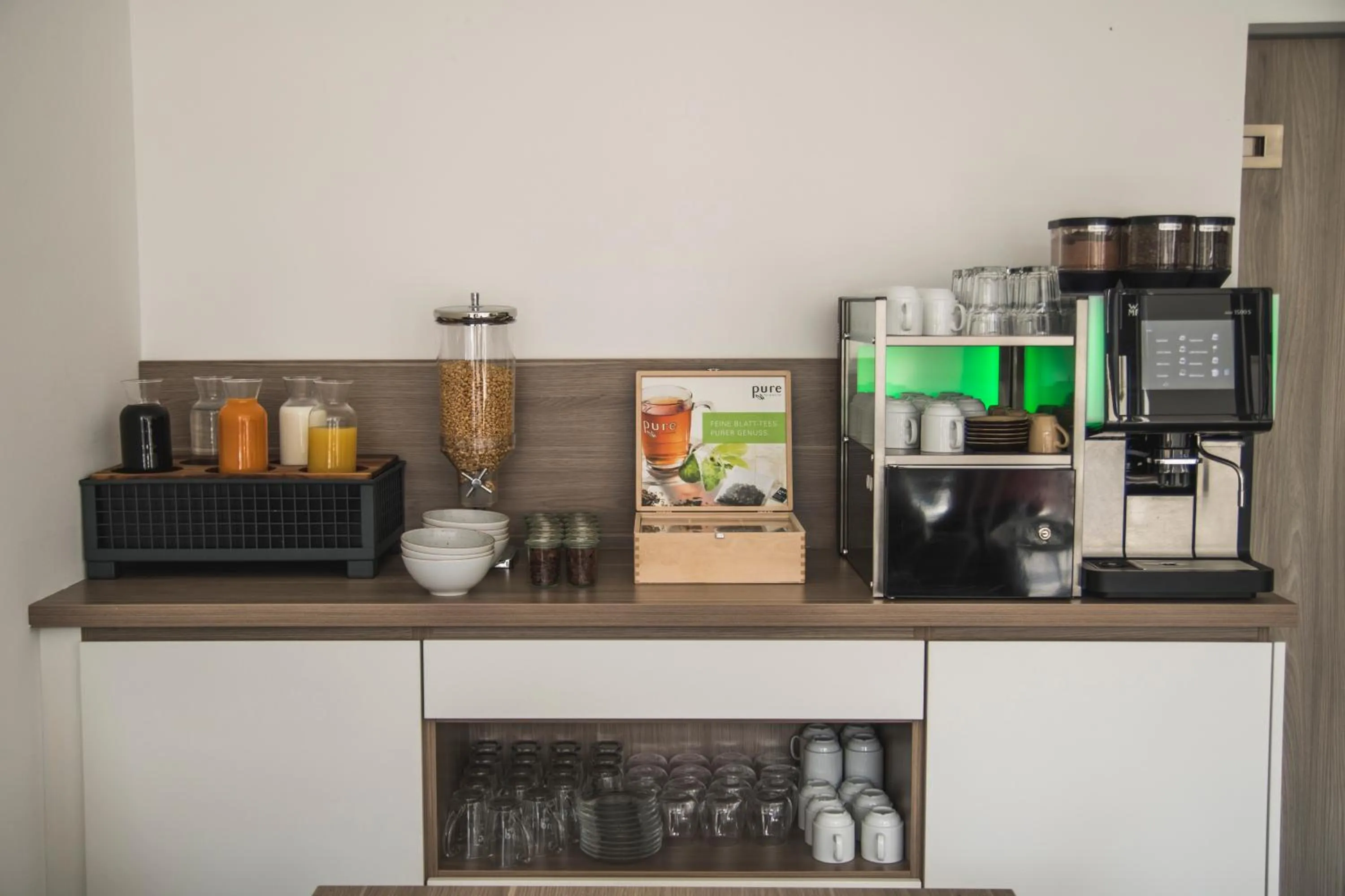 Coffee/tea facilities in Hayta Hotel Stuttgart Airport Messe