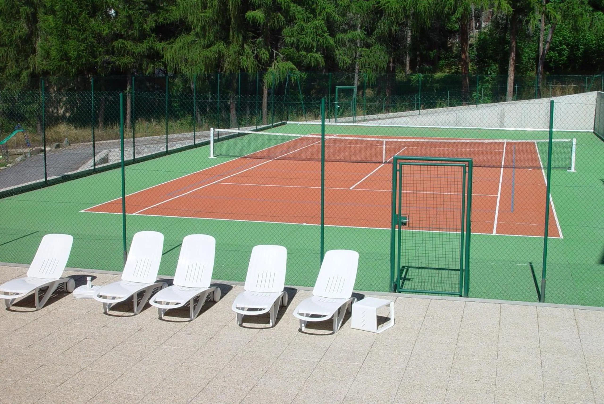 Tennis court in Hotel et Résidence Le Clos Cerdan