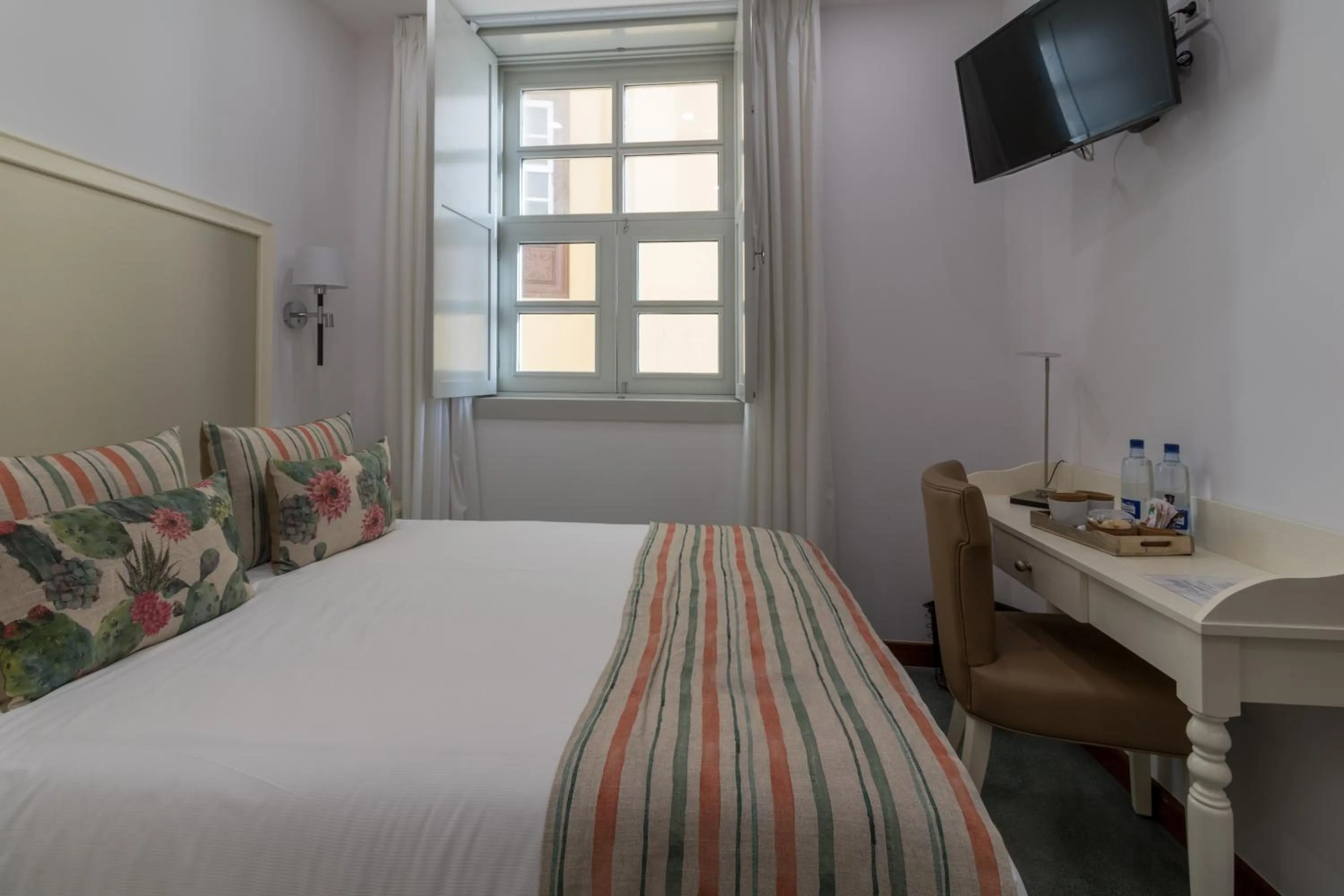 Photo of the whole room, Bed in Hotel Emblemático Holiday Time