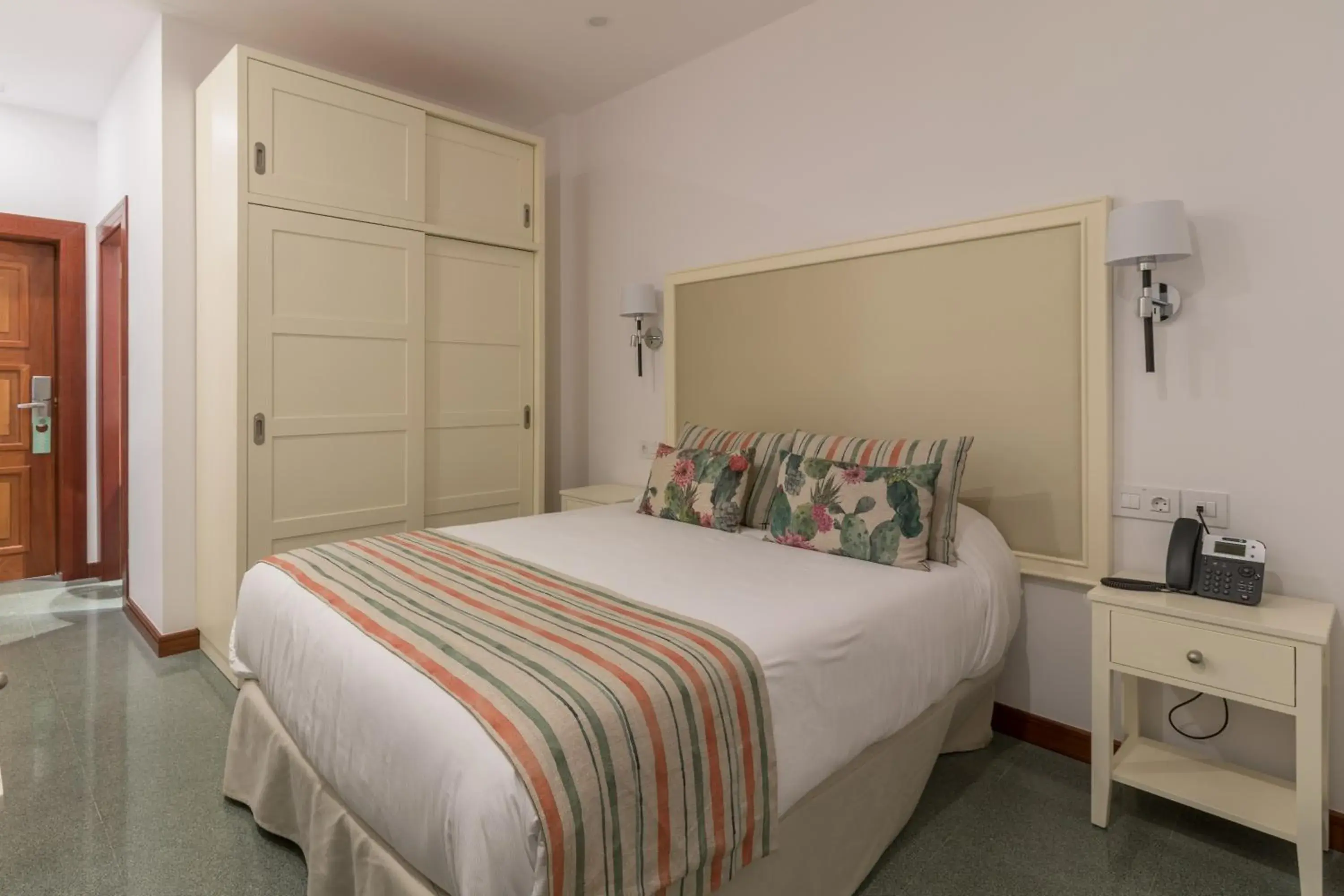 Double Room with Sea View in Hotel Emblemático Holiday Time Double Room with Sea View in Hotel Emblemático Holiday Time