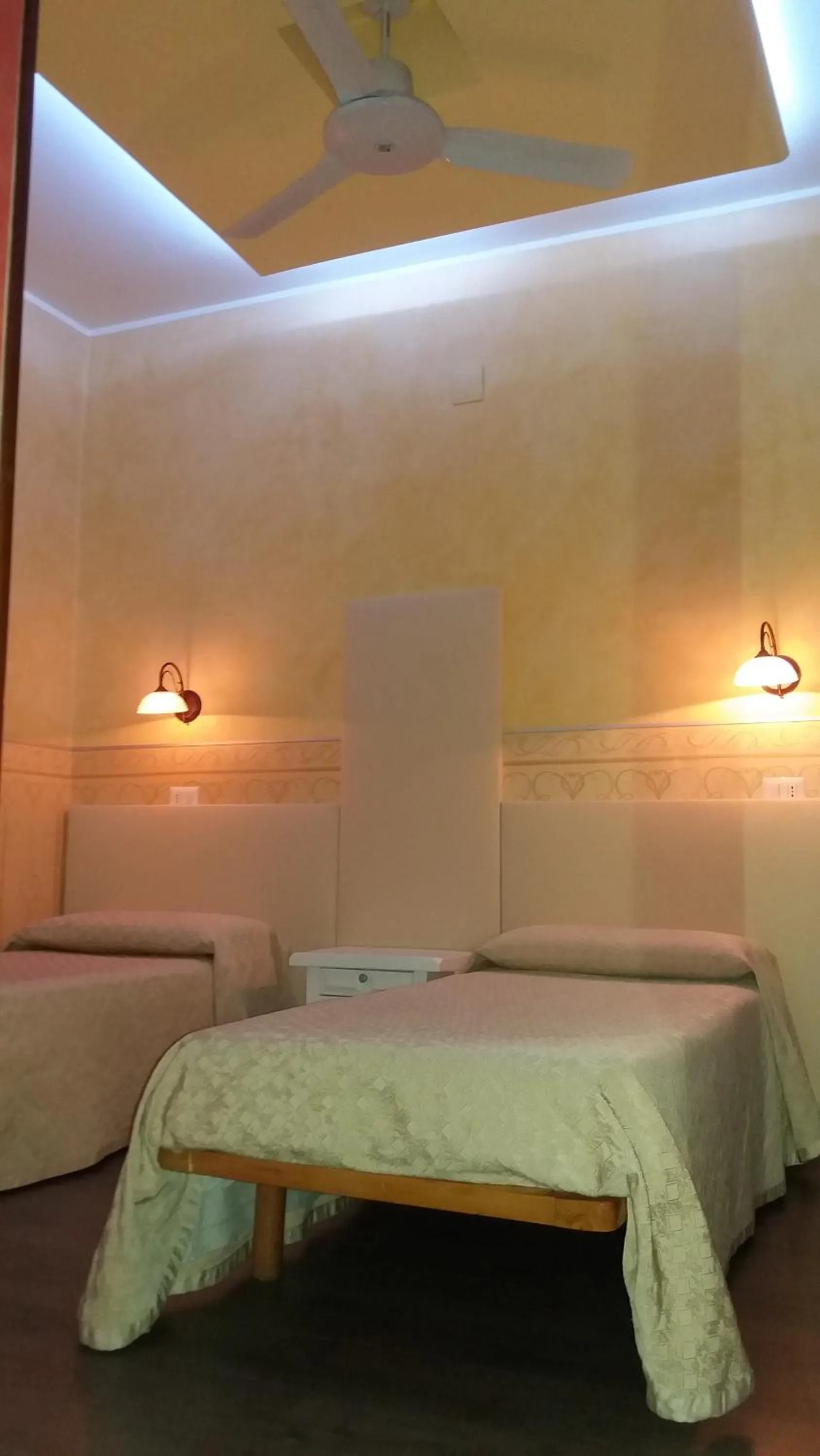 Bed in Albergo Della Corte