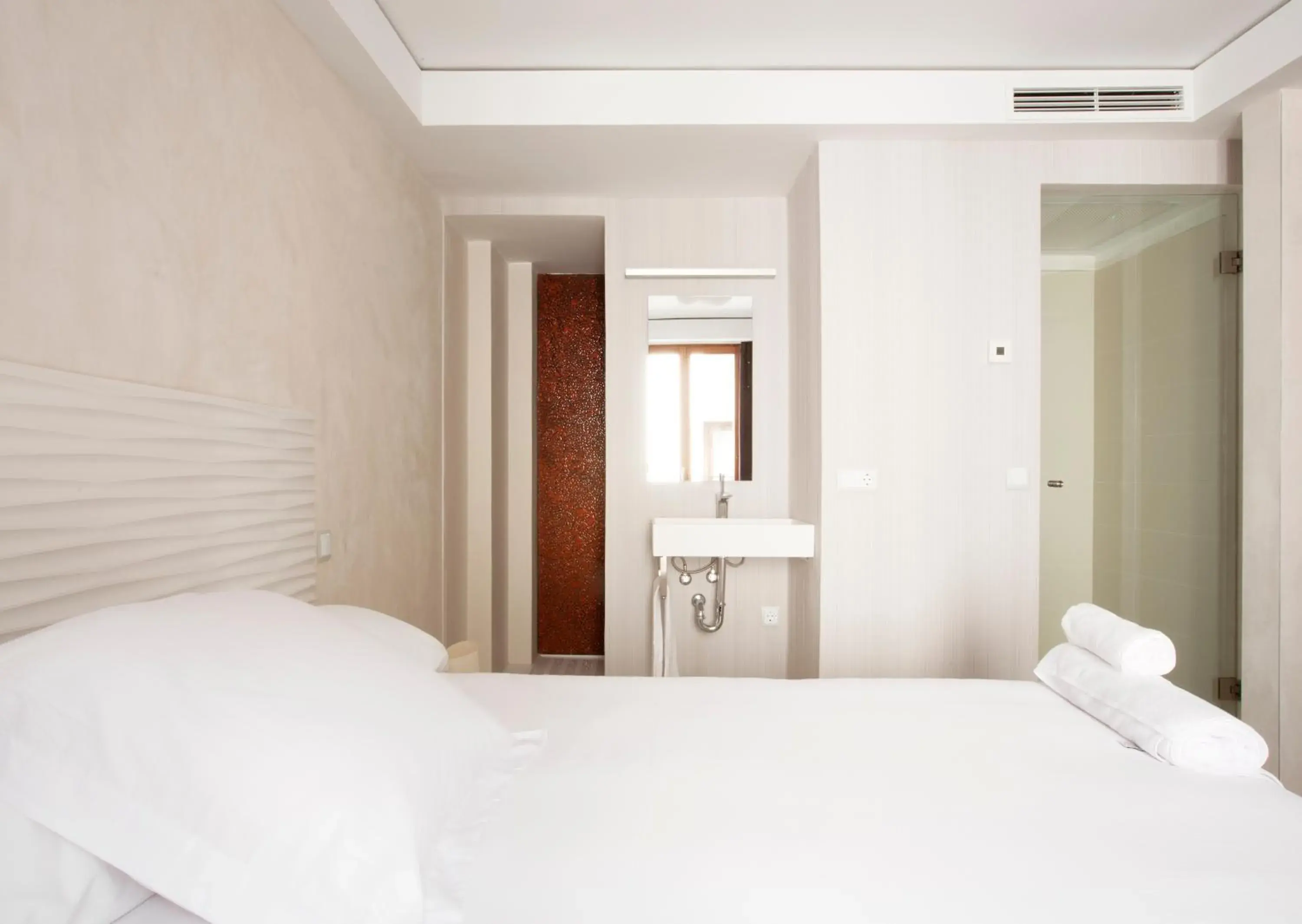 Interior Double Room in Antidoto Rooms San Agustín - Recomendado para adultos Interior Double Room in Antidoto Rooms San Agustín - Recomendado para adultos