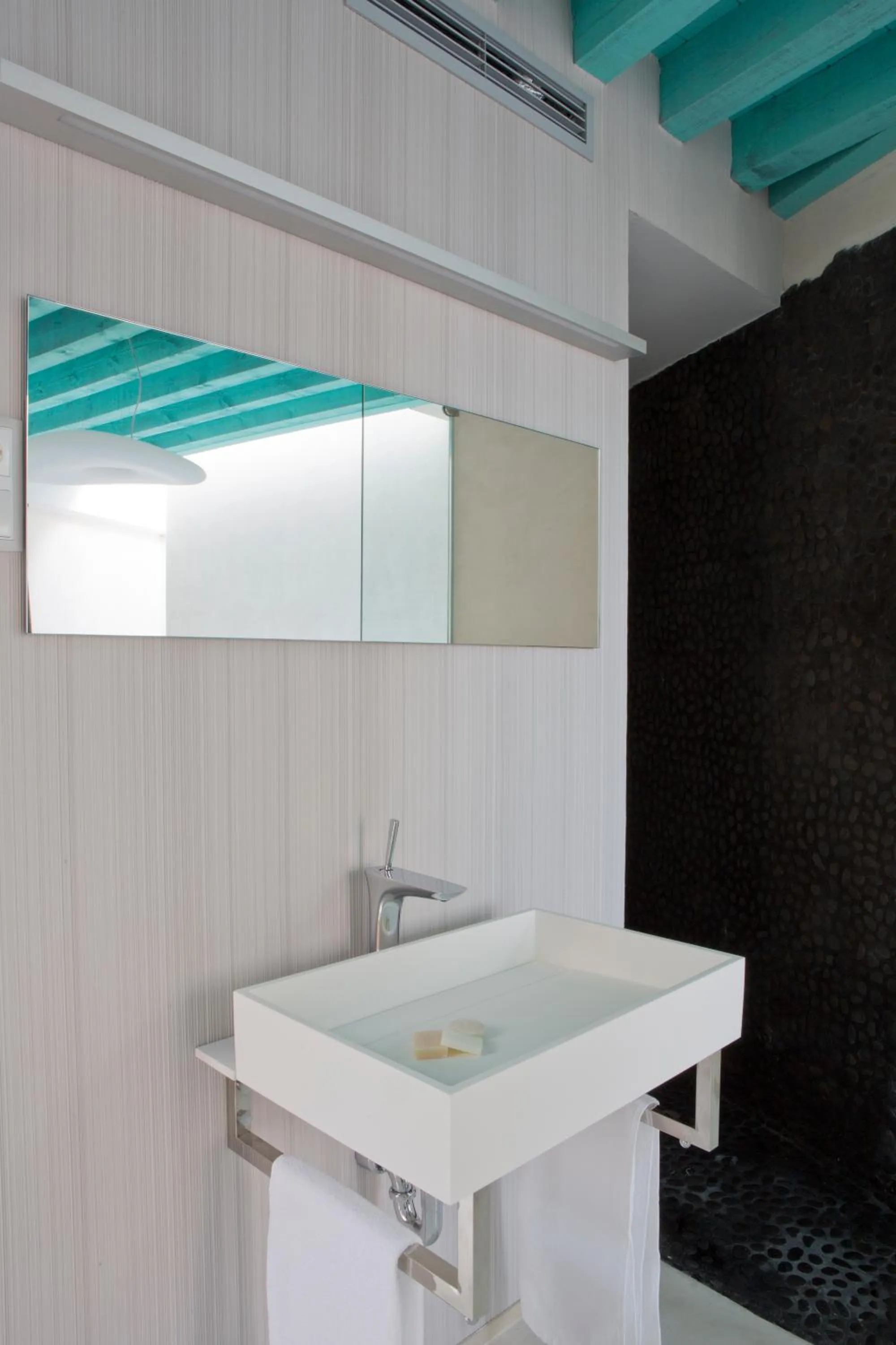 Toilet in Antidoto Rooms San Agustín - Recomendado para adultos