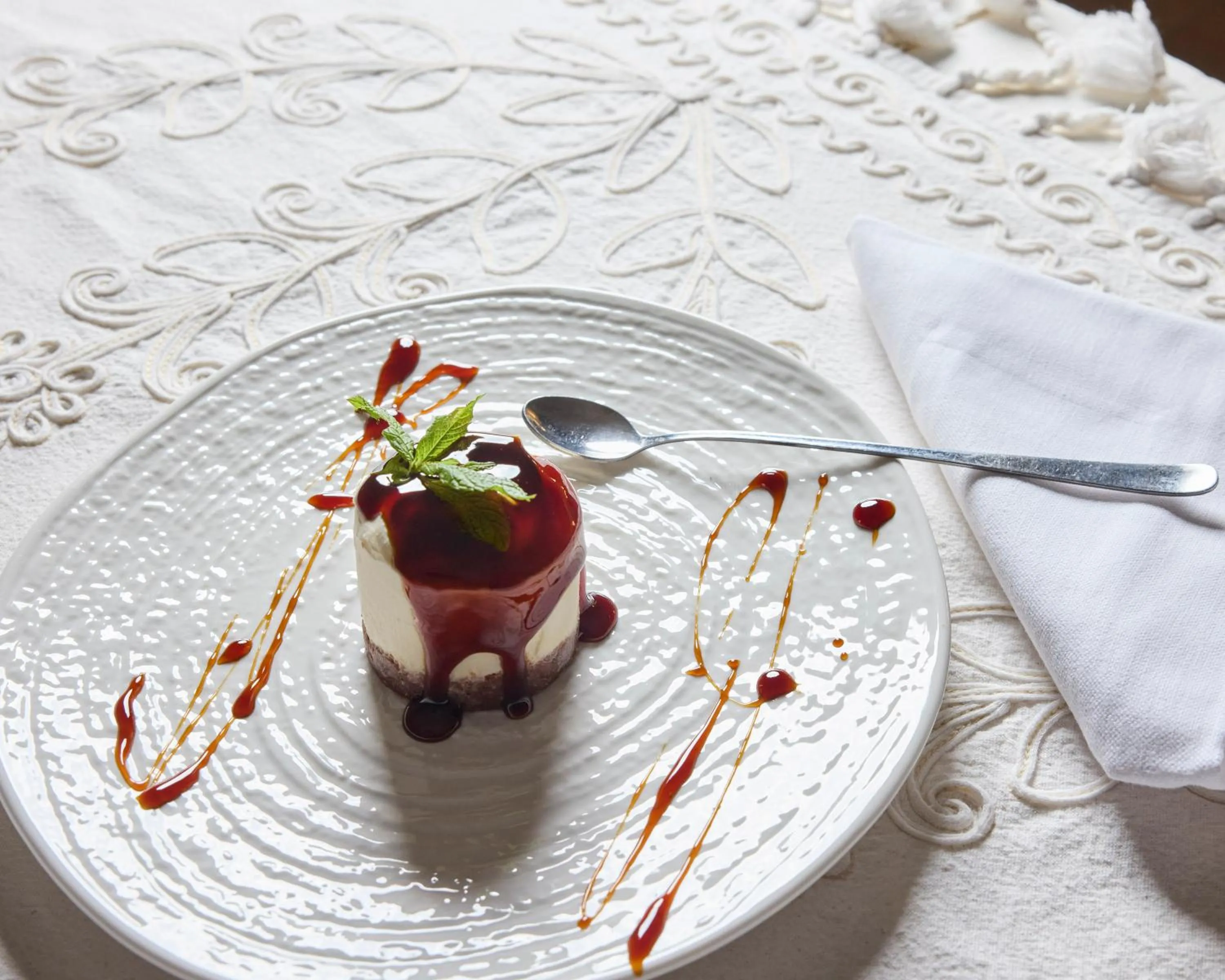 Restaurant/places to eat in La Casa E Il Mare, Private Bay Hotel