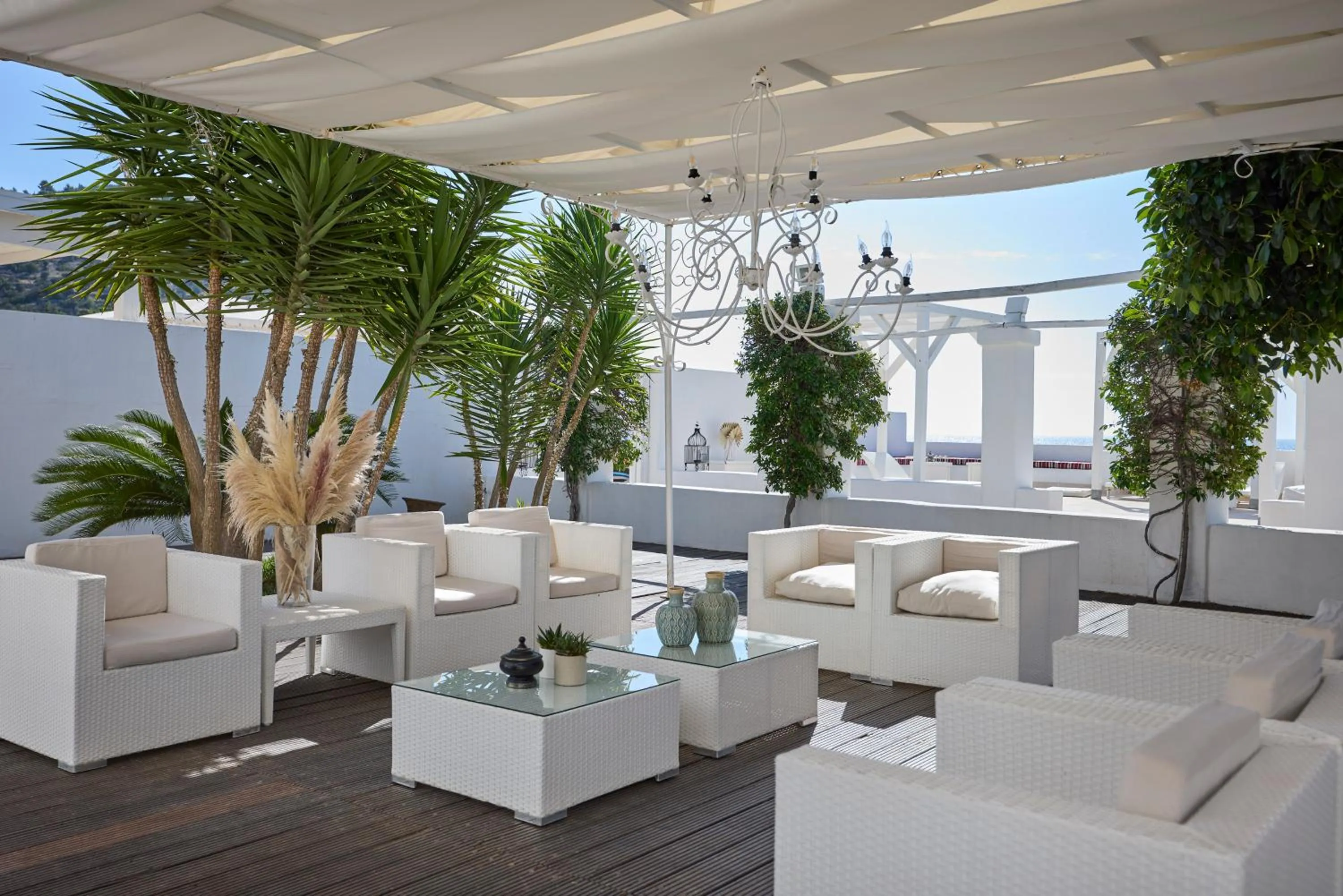 Lounge or bar in La Casa E Il Mare, Private Bay Hotel