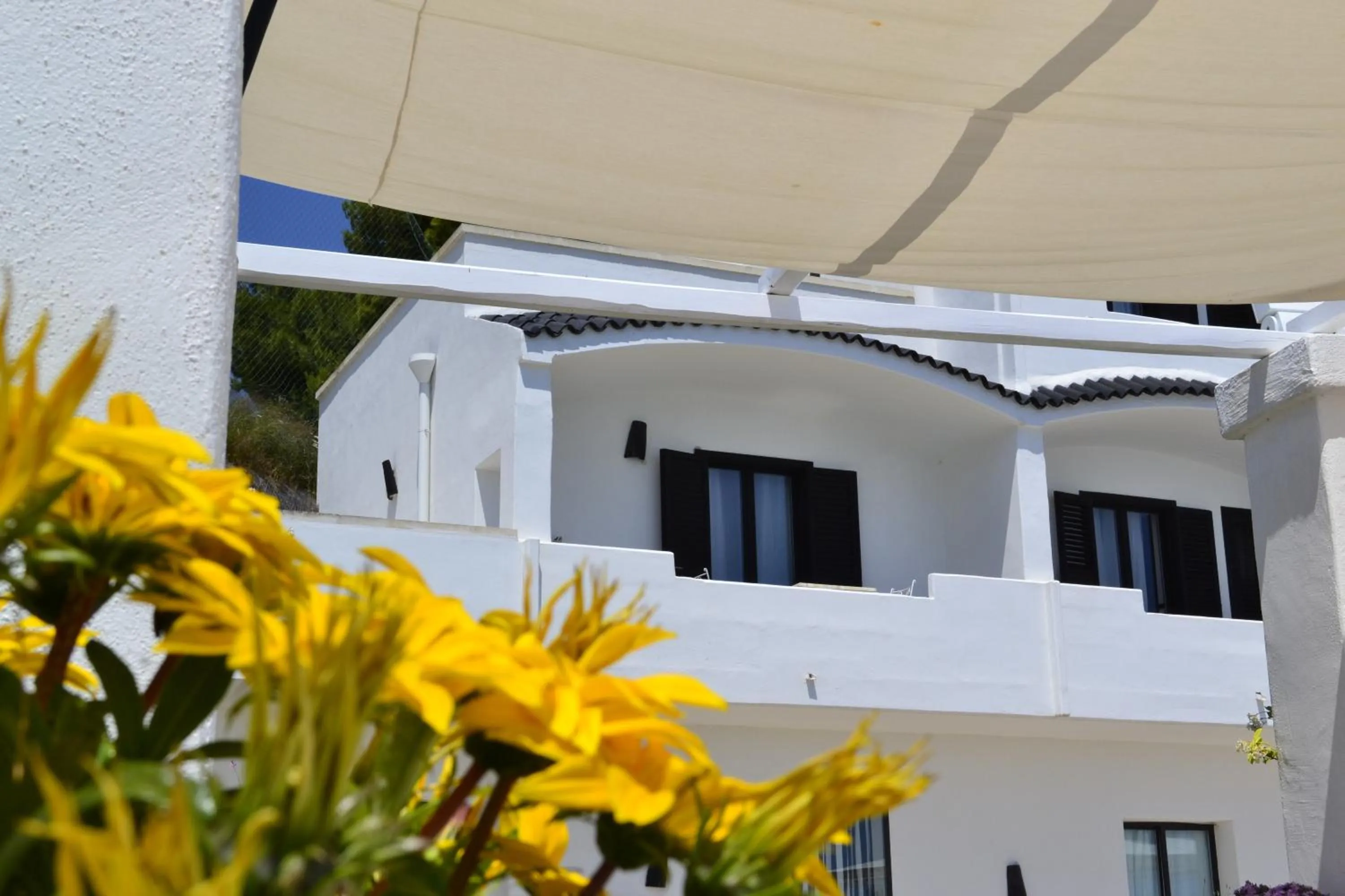 Facade/entrance in La Casa E Il Mare, Private Bay Hotel