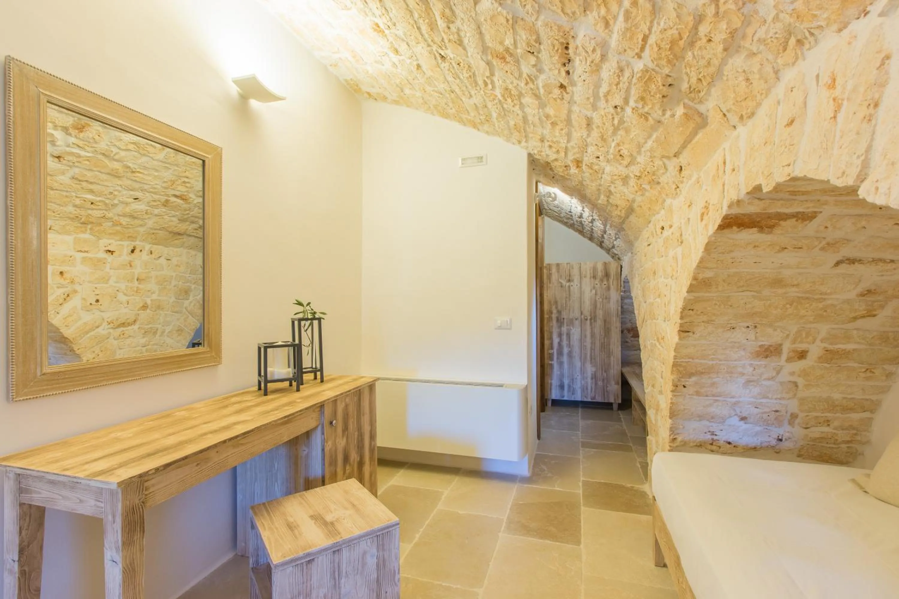 Classic Triple Room in Masseria Castelluzzo