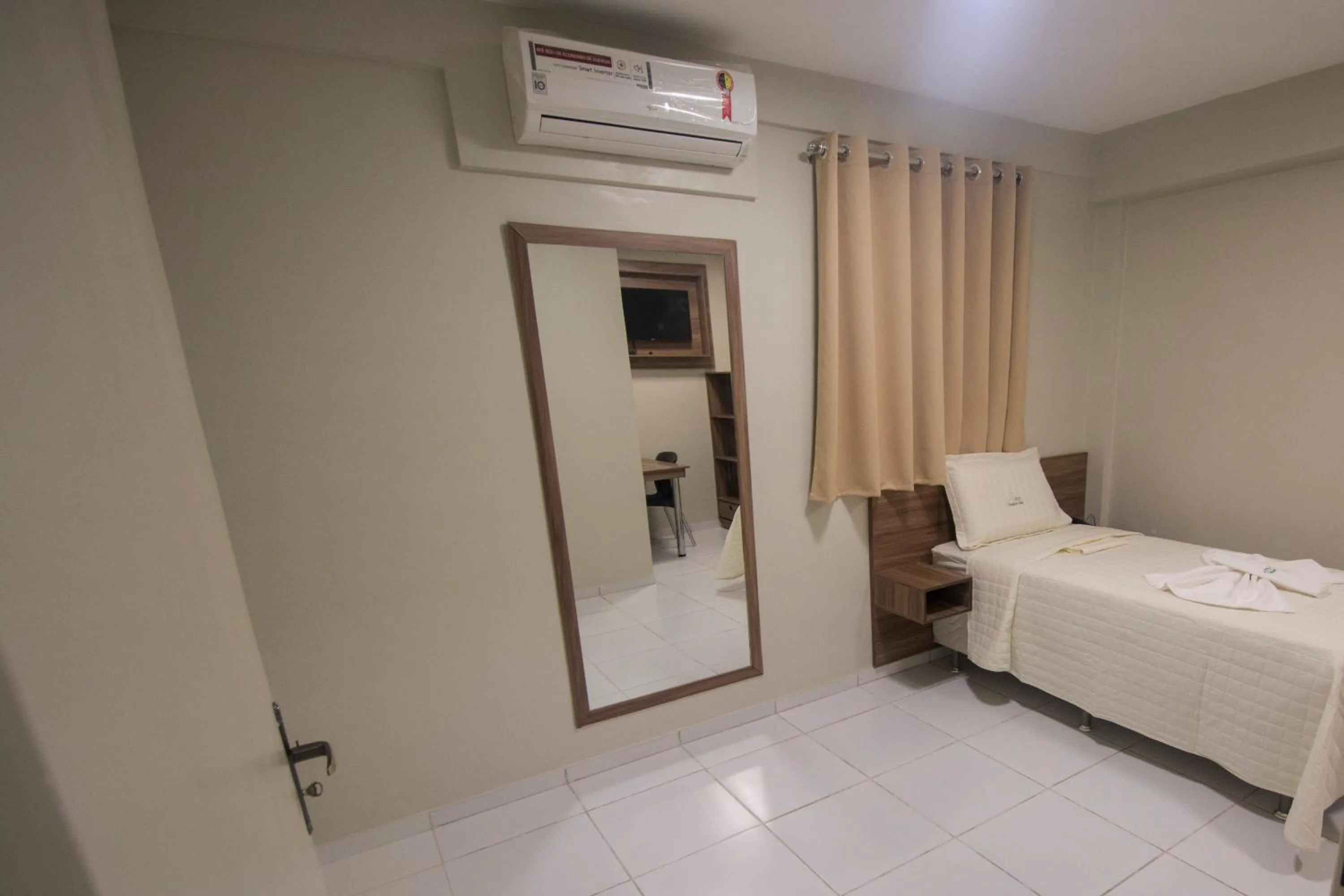 Bed in Hotel Encosta do Horto