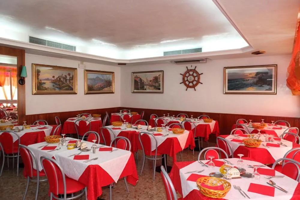 Restaurant/places to eat in Hotel Fortuna