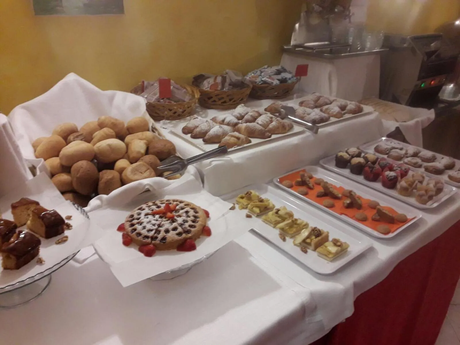 Buffet breakfast in Hotel Fortuna