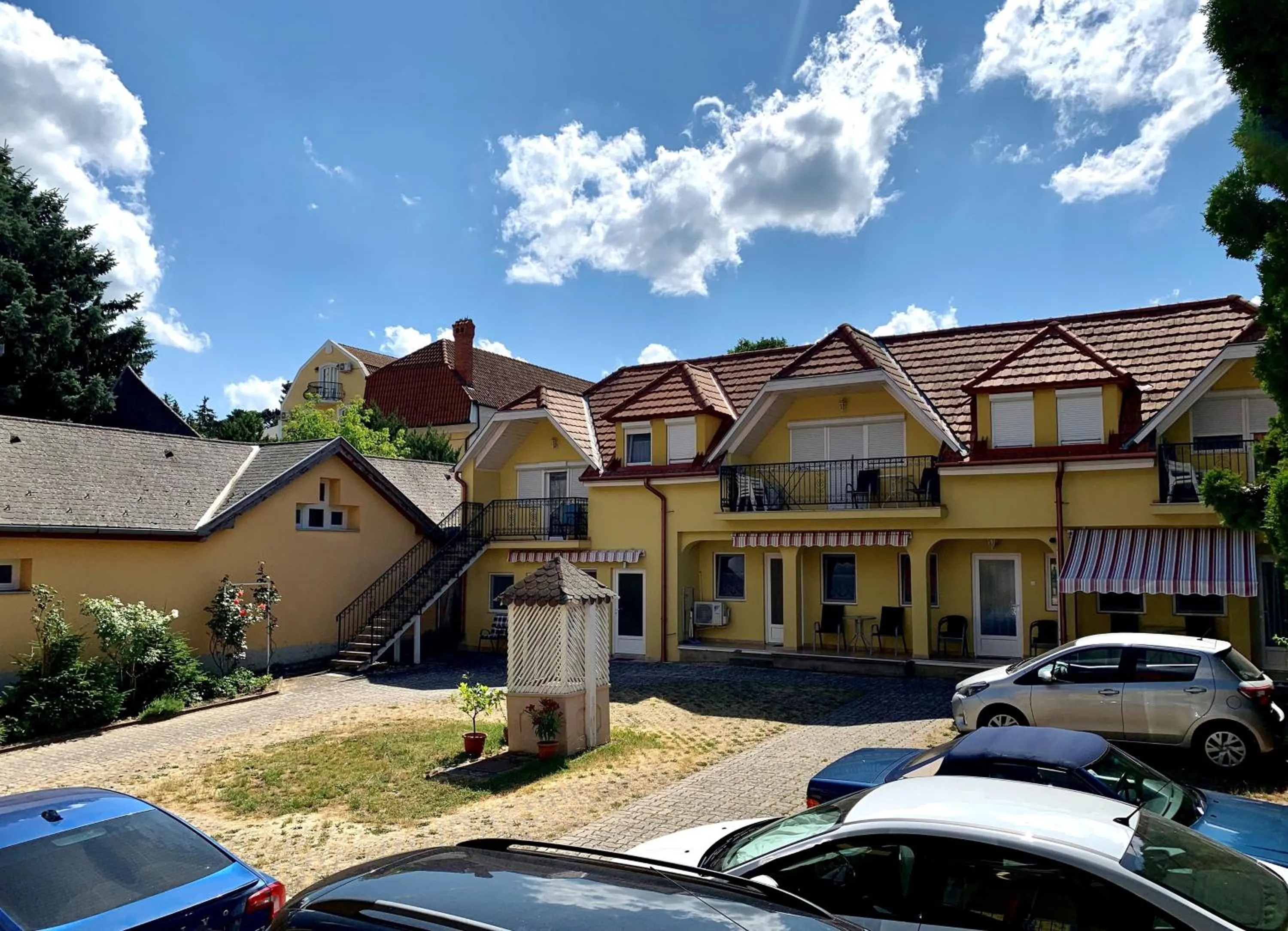 Gyula Villa