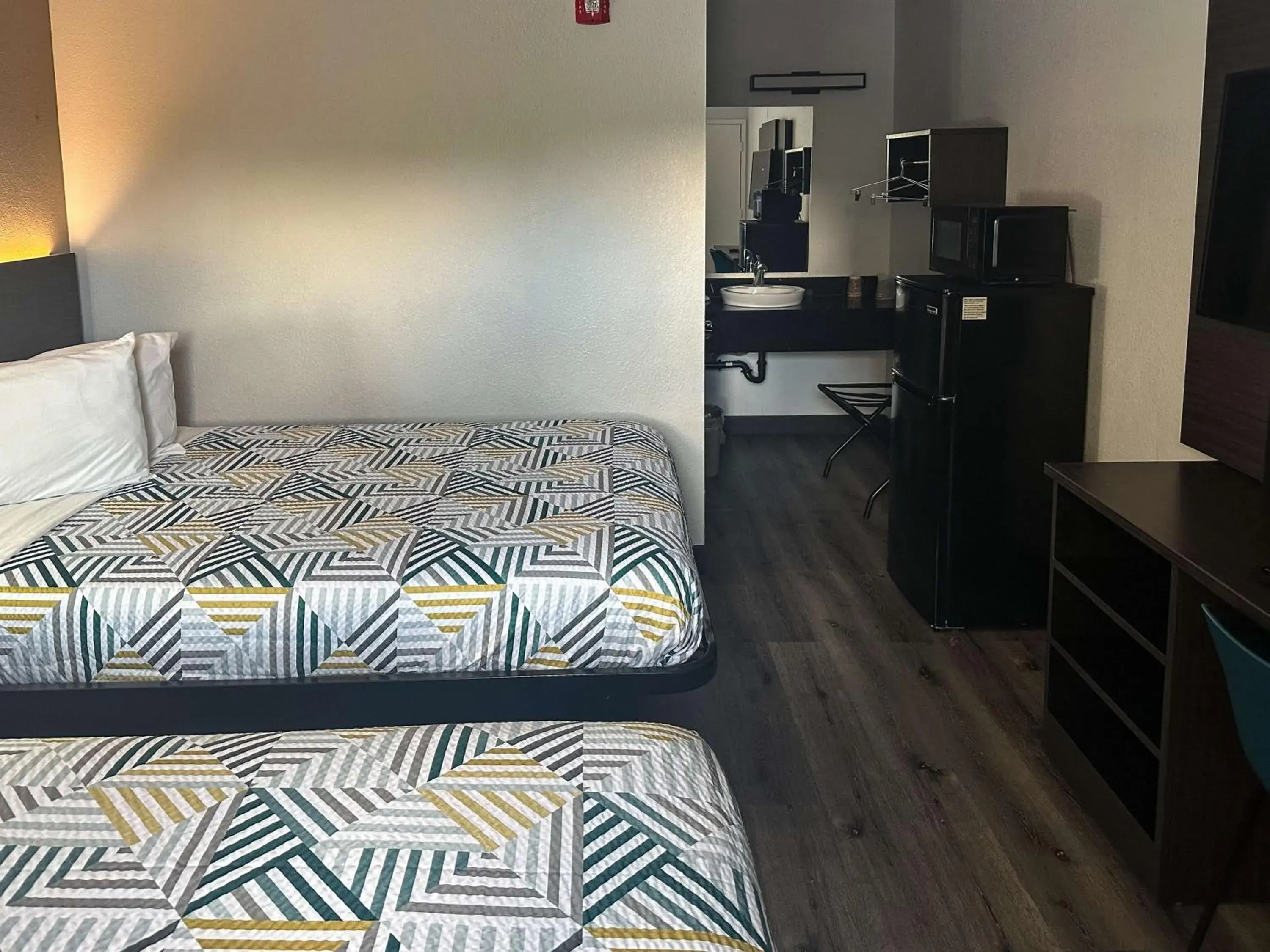 Bedroom, Bed in Motel 6-Kissimmee, FL - Orlando