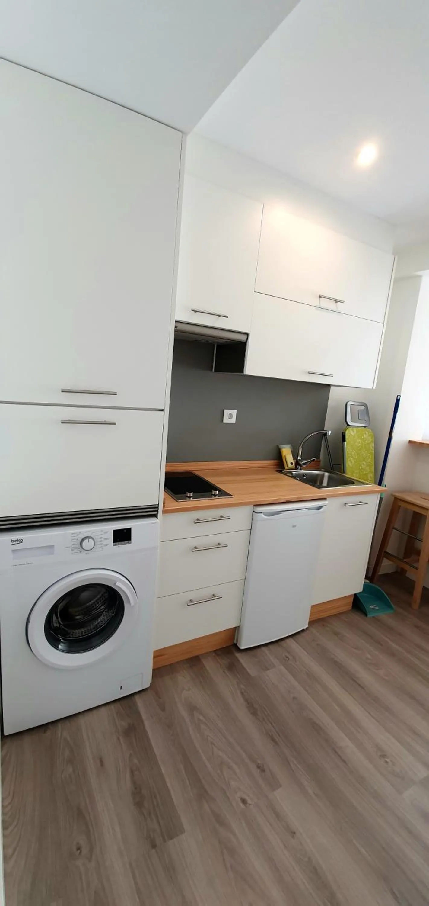 Kitchen or kitchenette in Apartamentos Costa da Morte Muxia