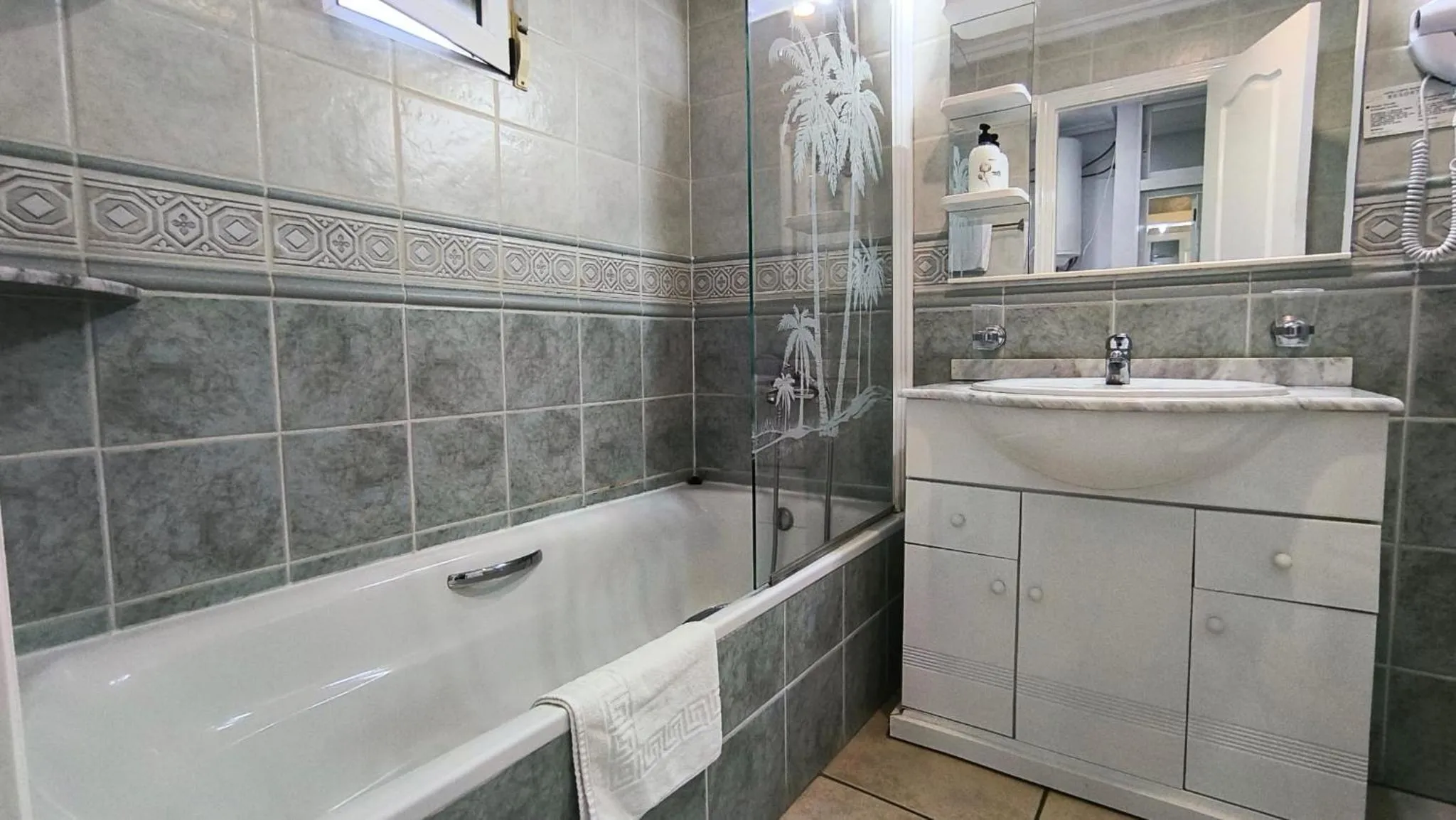 Bathroom in Hotel Costa Blanca Rojales