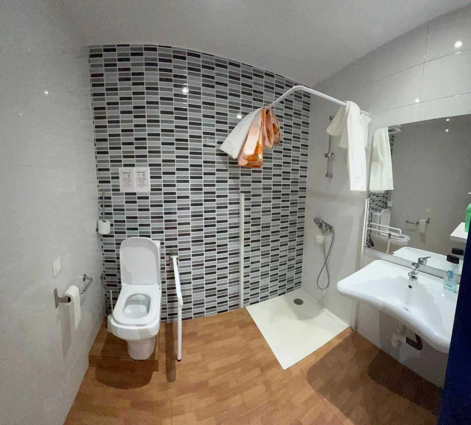 Hego Haize Albergue Hostel