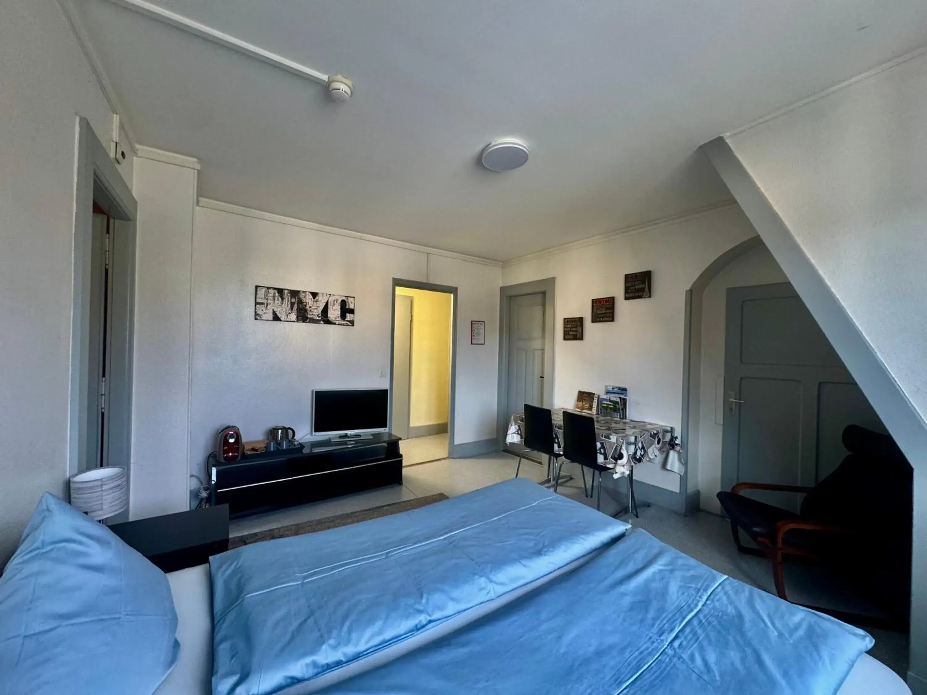 Double Room in Auberge Pour Tous Double Room in Auberge Pour Tous