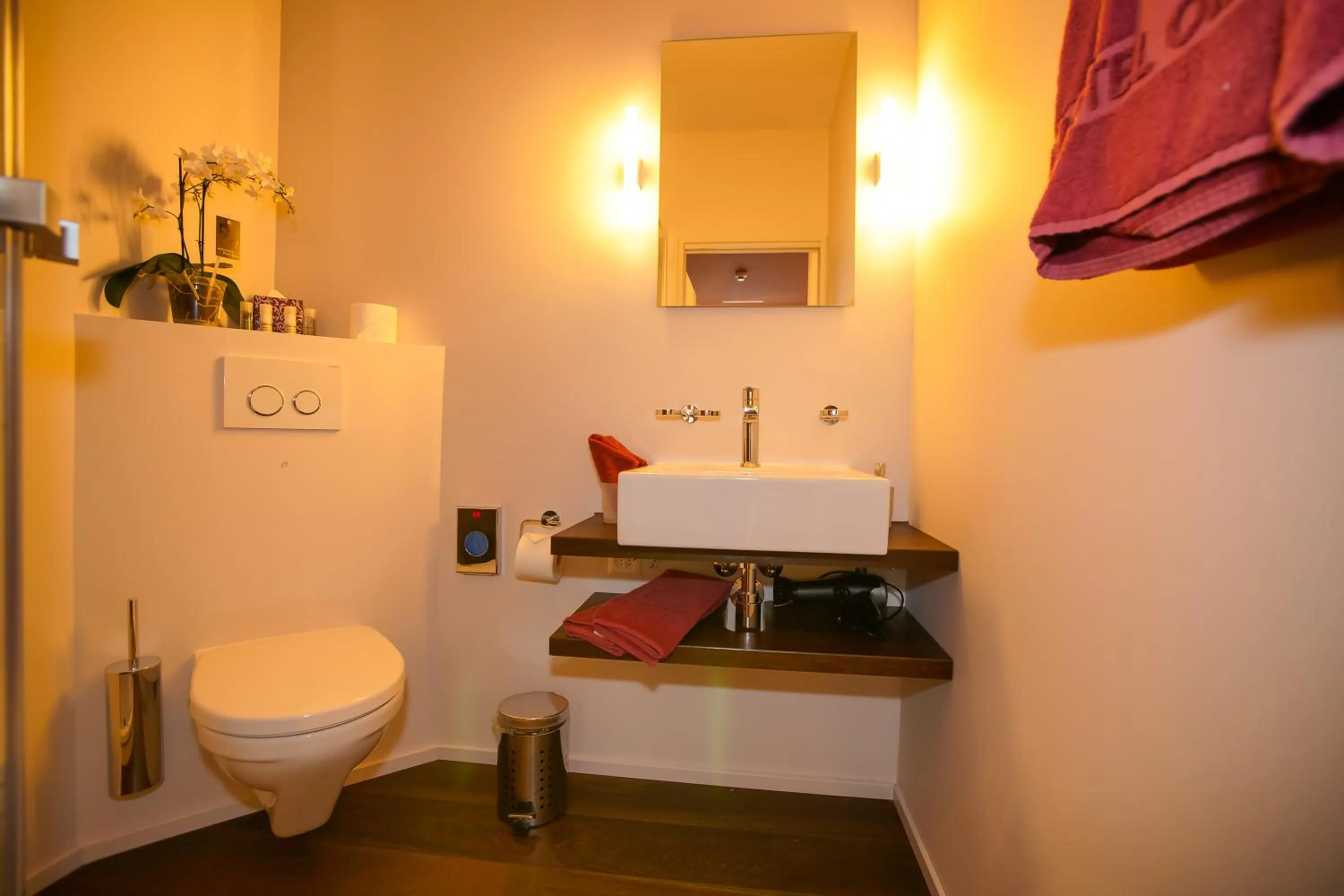 Design Double Room with Balcony in Boutique Hotel - Restaurant Orchidee