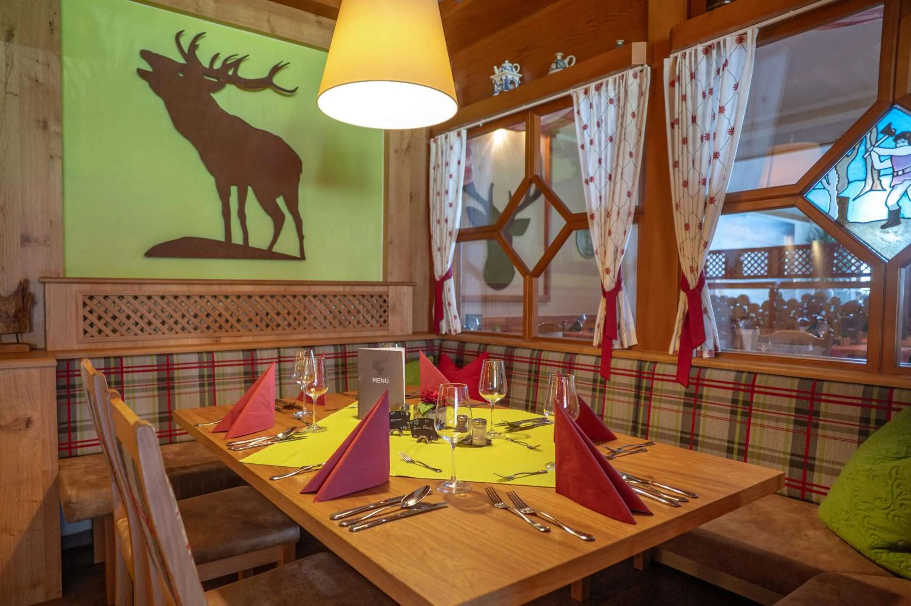 Restaurant/places to eat in Landhotel Tannenhof