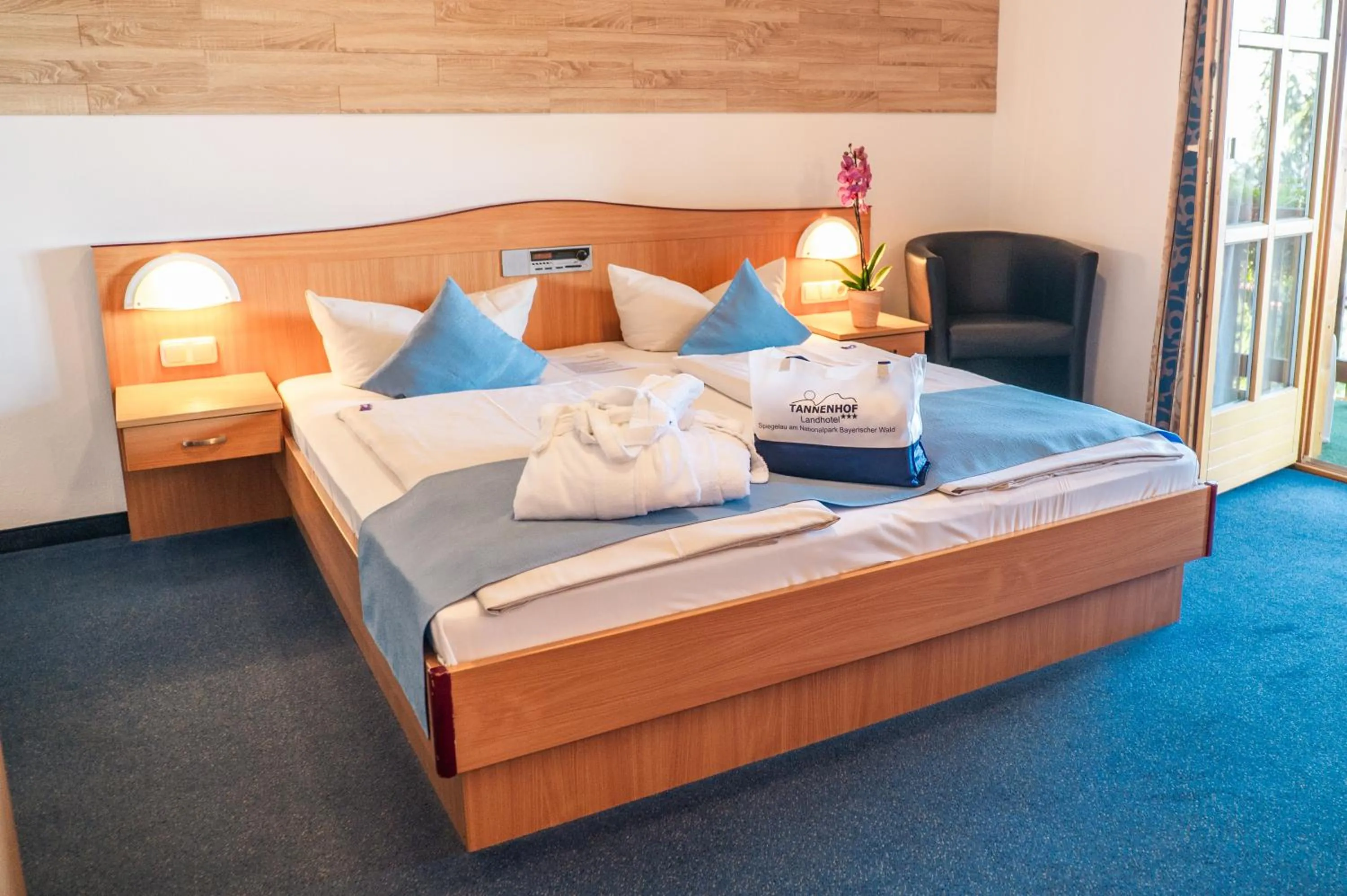 Photo of the whole room, Bed in Landhotel Tannenhof