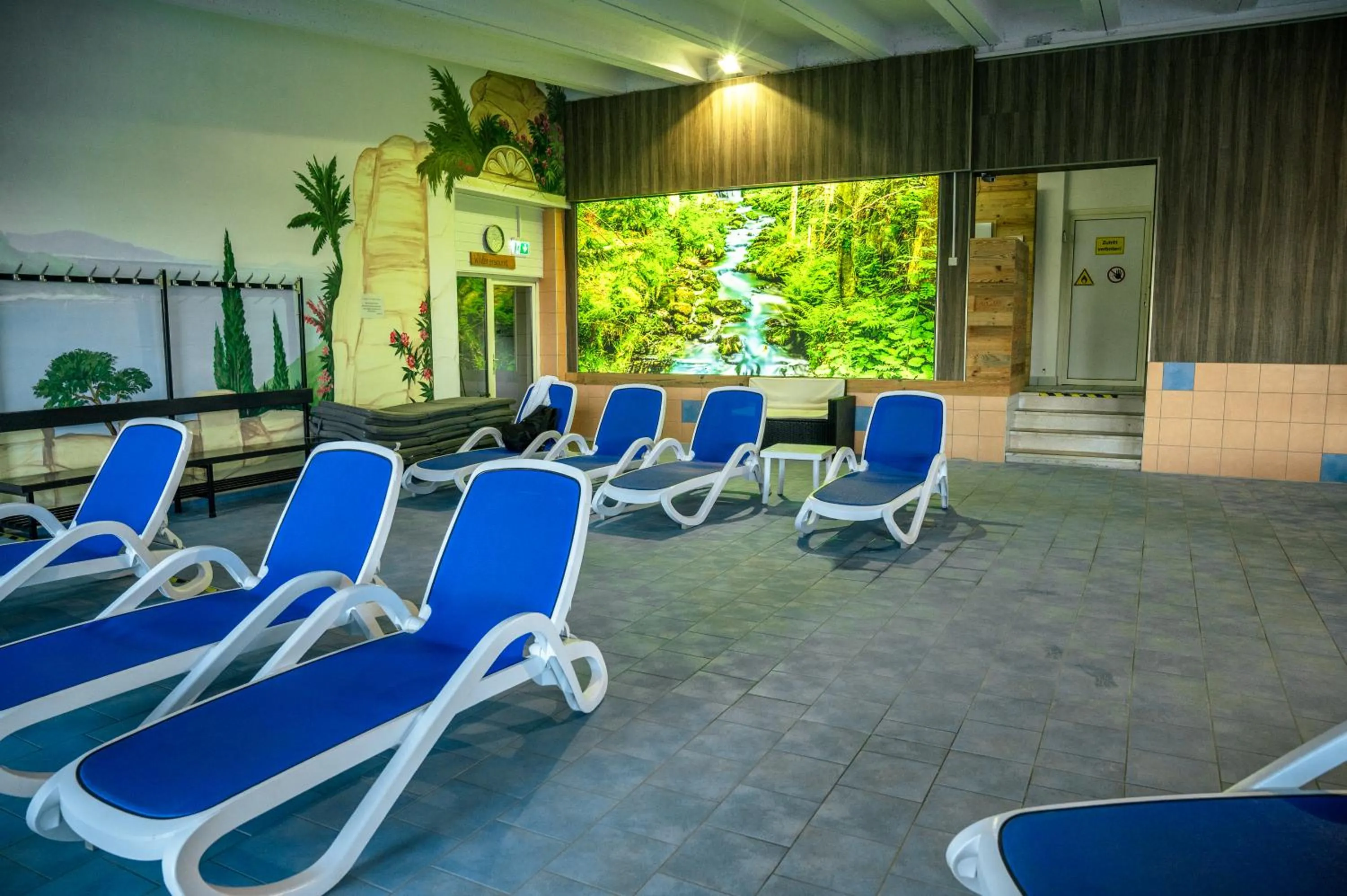 Swimming pool in Landhotel Tannenhof