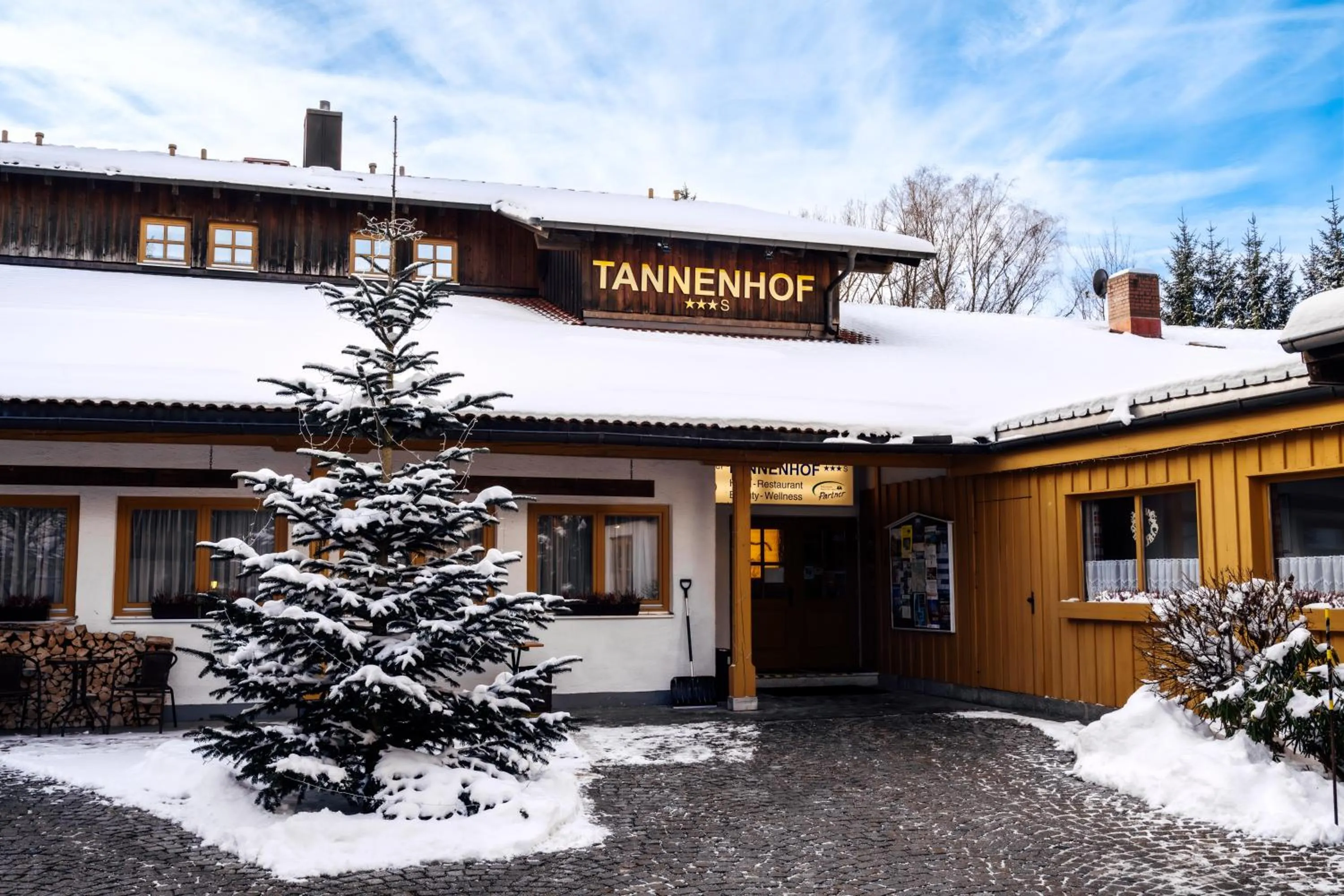 Facade/entrance in Landhotel Tannenhof
