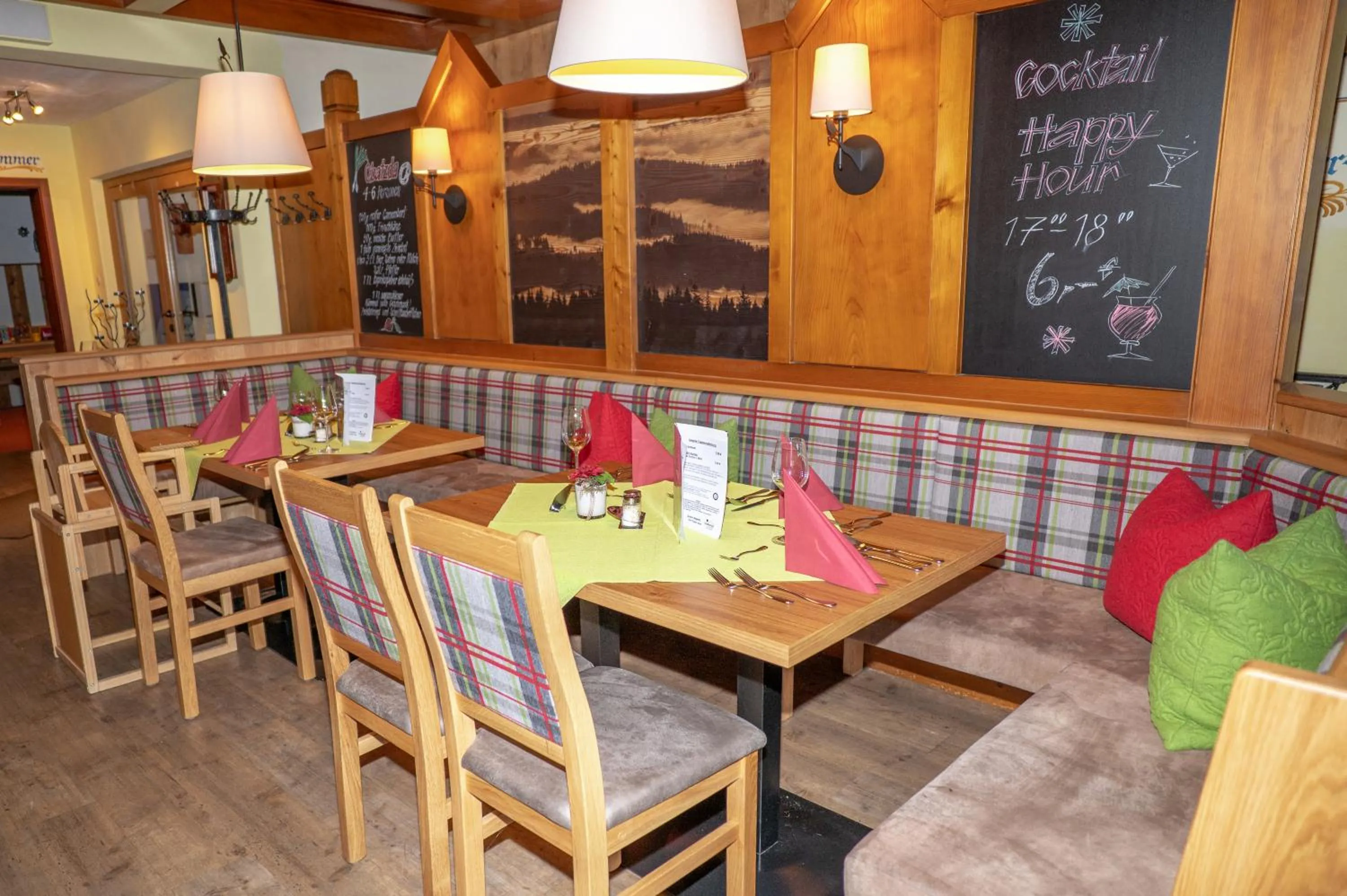 Restaurant/places to eat in Landhotel Tannenhof