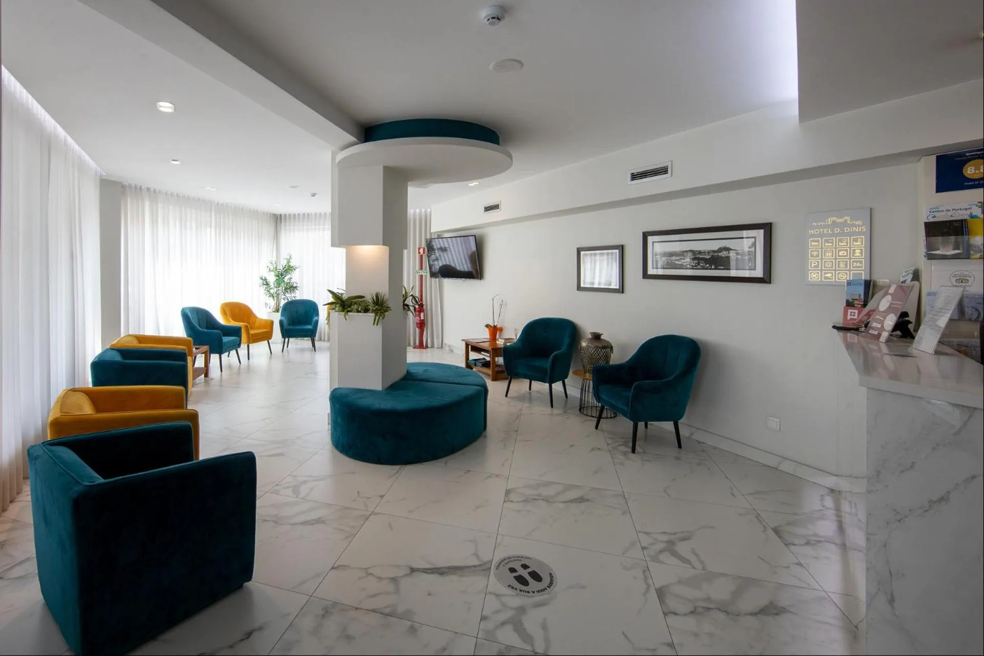 TV and multimedia in Hotel D. Dinis