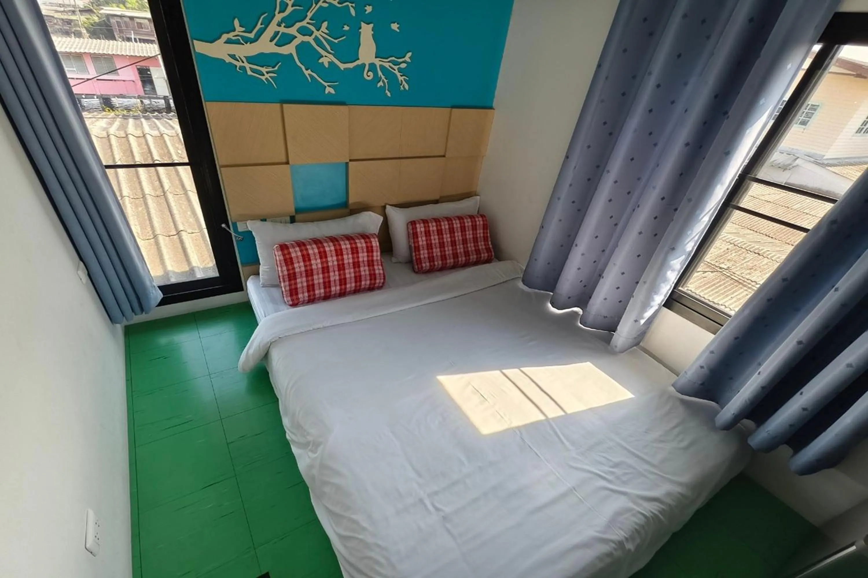 Bed in Lilliput Riverside Bangkachao