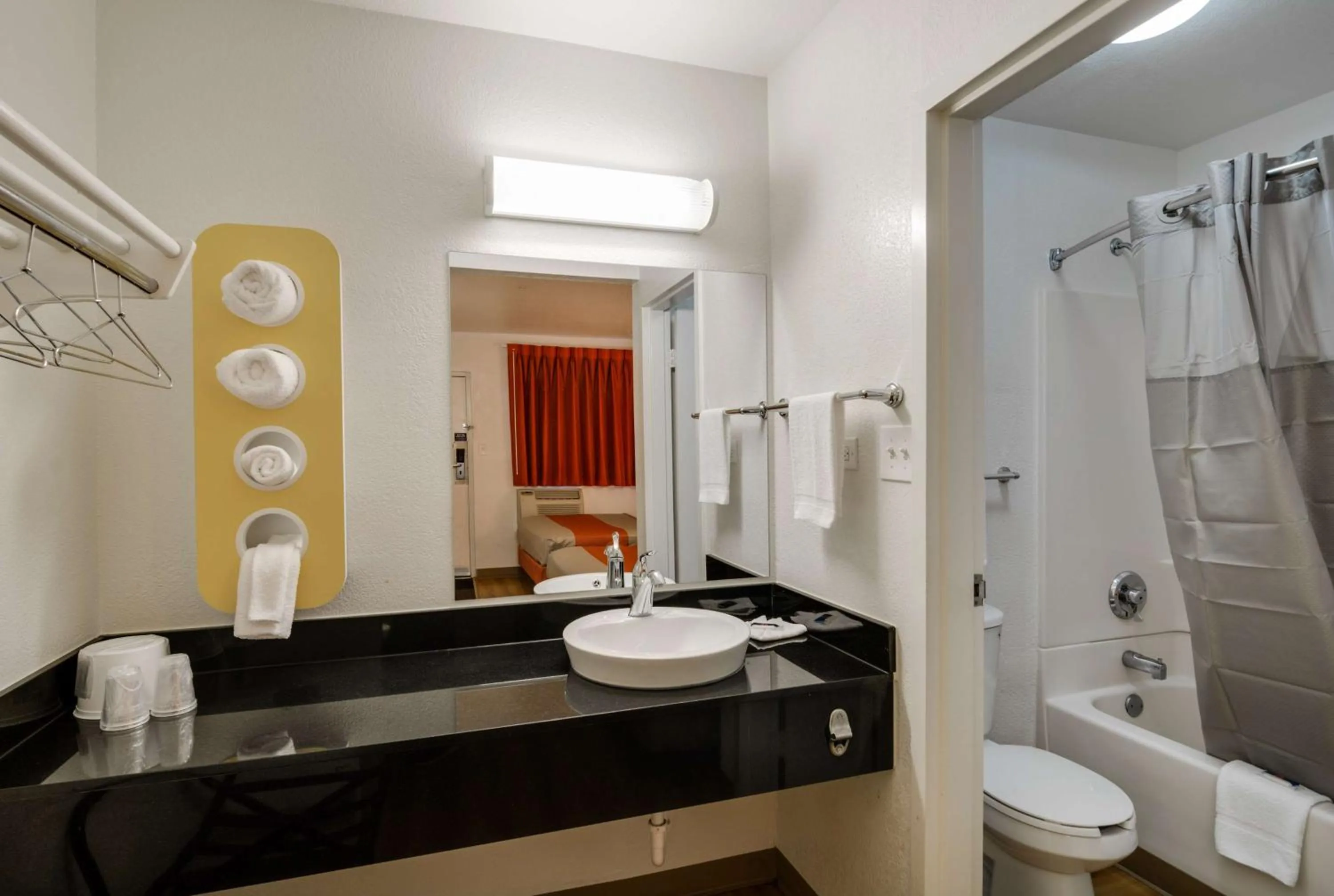 Bathroom in Motel 6-Schiller Park, IL - Chicago O'Hare