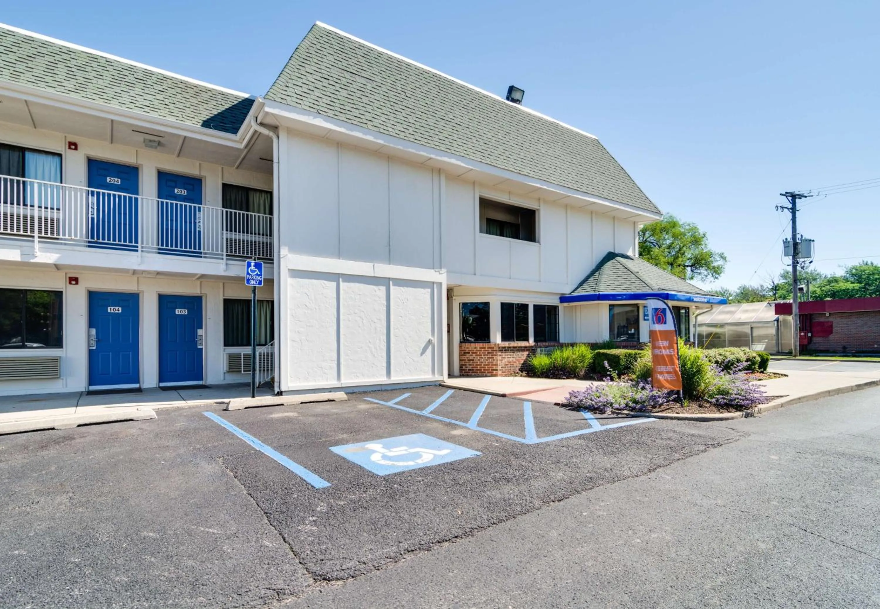 Property building in Motel 6-Schiller Park, IL - Chicago O'Hare