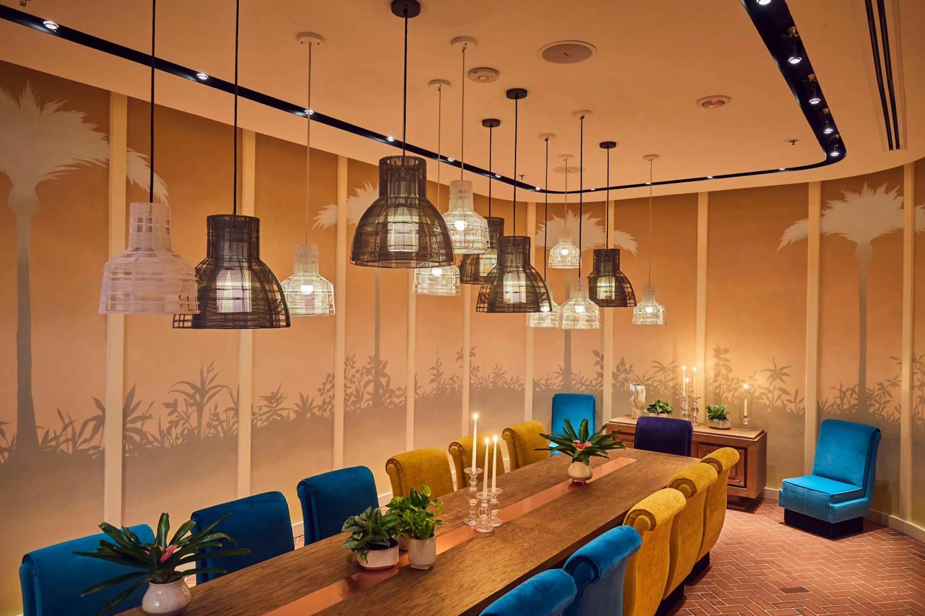 Restaurant/places to eat in The Drayton Hotel Savannah, Curio Collection by Hilton