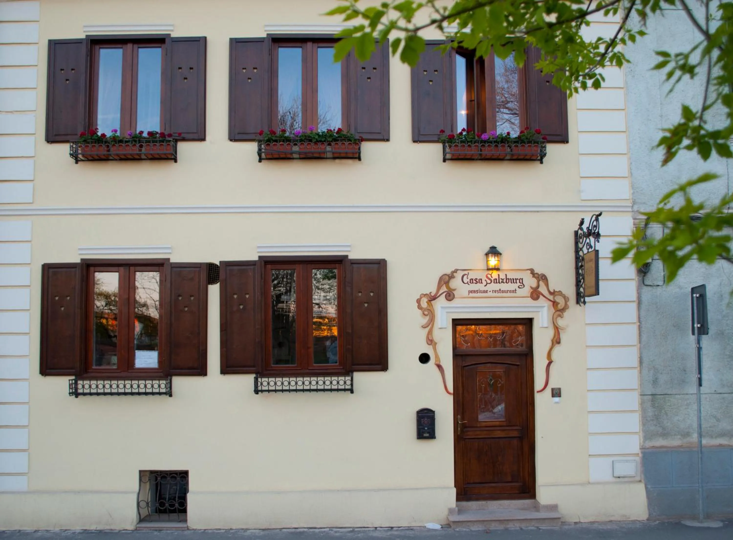 Facade/entrance in Casa Salzburg