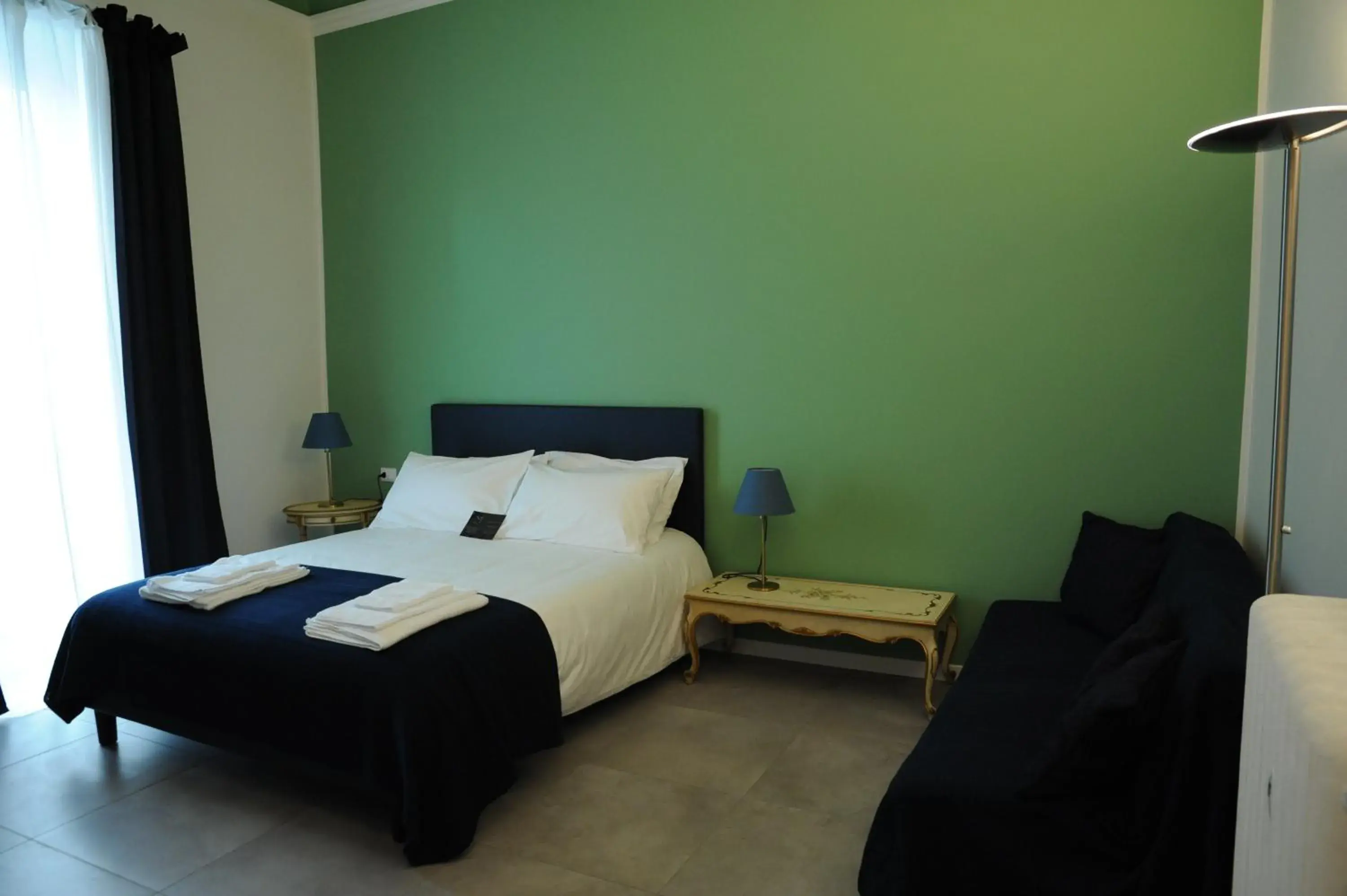 Double Room with Private Bathroom in Milano Dreams Double Room with Private Bathroom in Milano Dreams