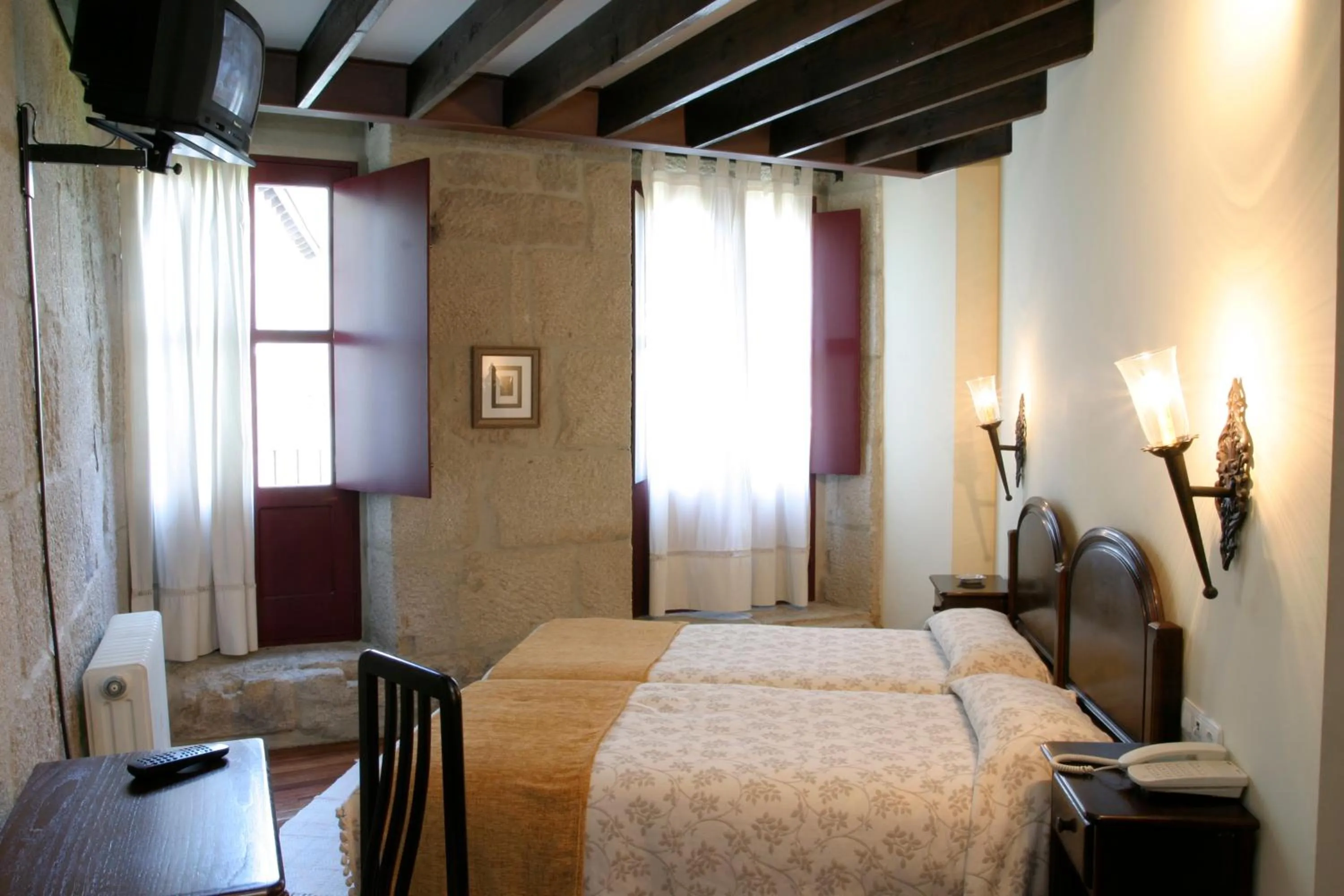 Photo of the whole room, Bed in Hotel O Portelo Rural