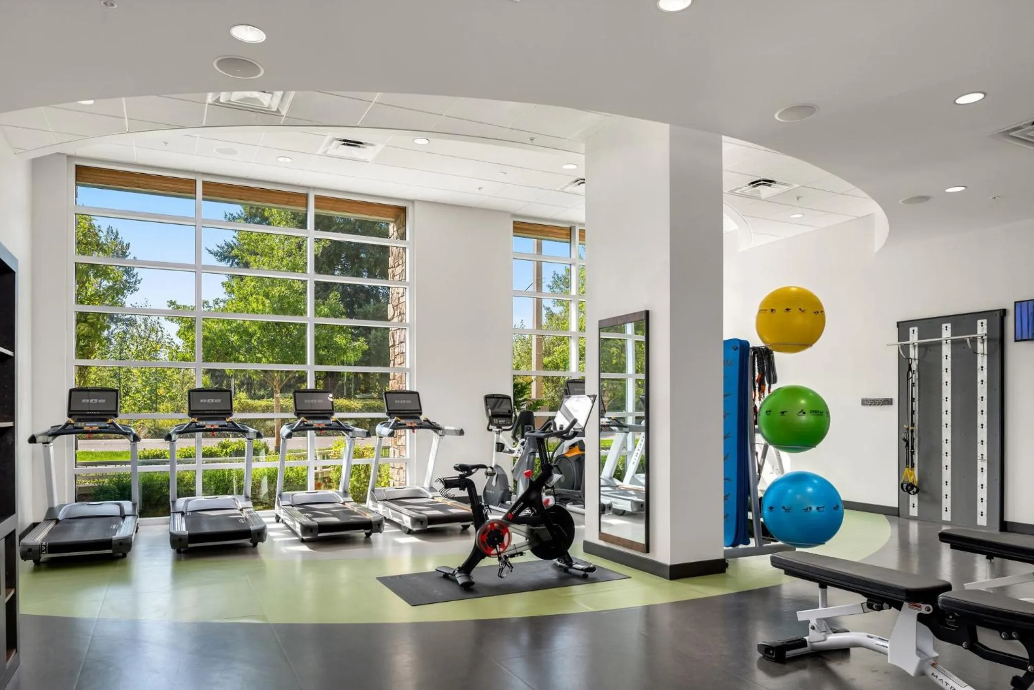 Fitness centre/facilities in Archer Hotel Seattle/Redmond