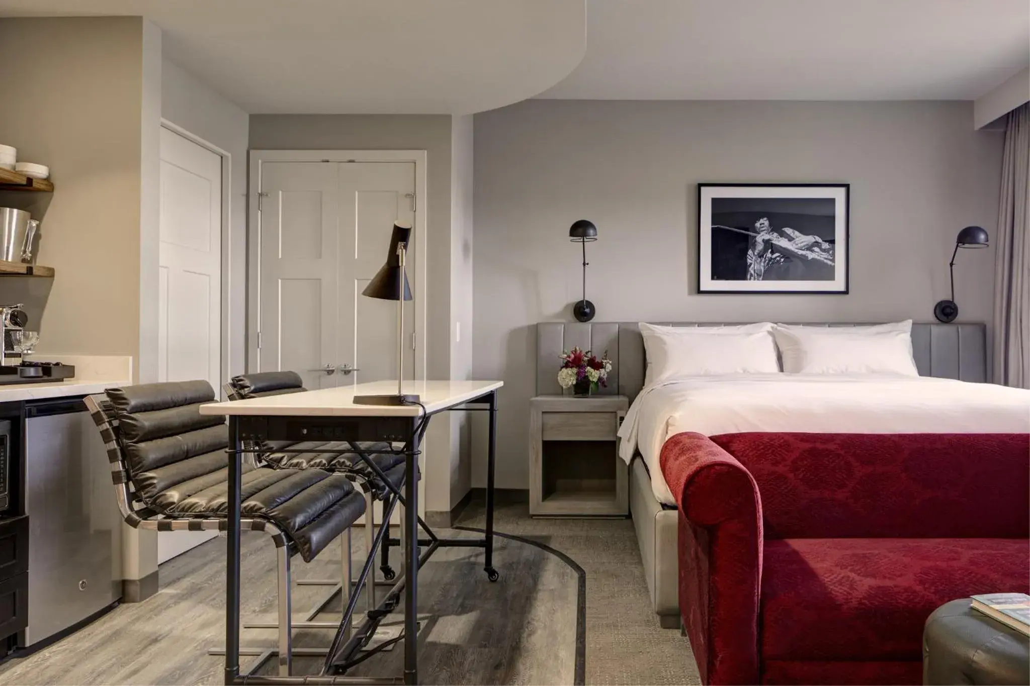 Deluxe King Hearing-Accessible Studio Suite in Archer Hotel Seattle/Redmond Deluxe King Hearing-Accessible Studio Suite in Archer Hotel Seattle/Redmond