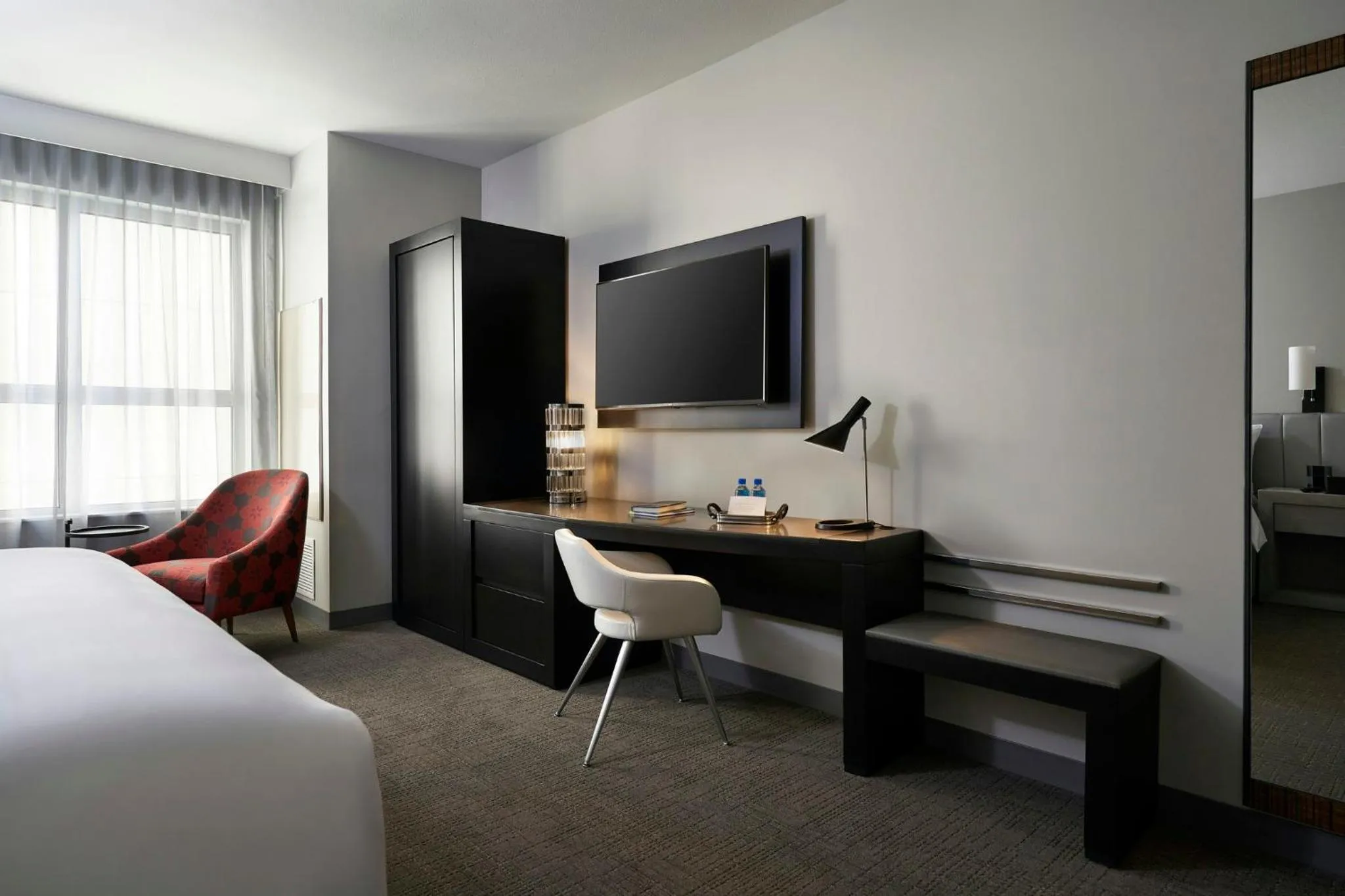 Photo of the whole room, Bed in Archer Hotel Seattle/Redmond