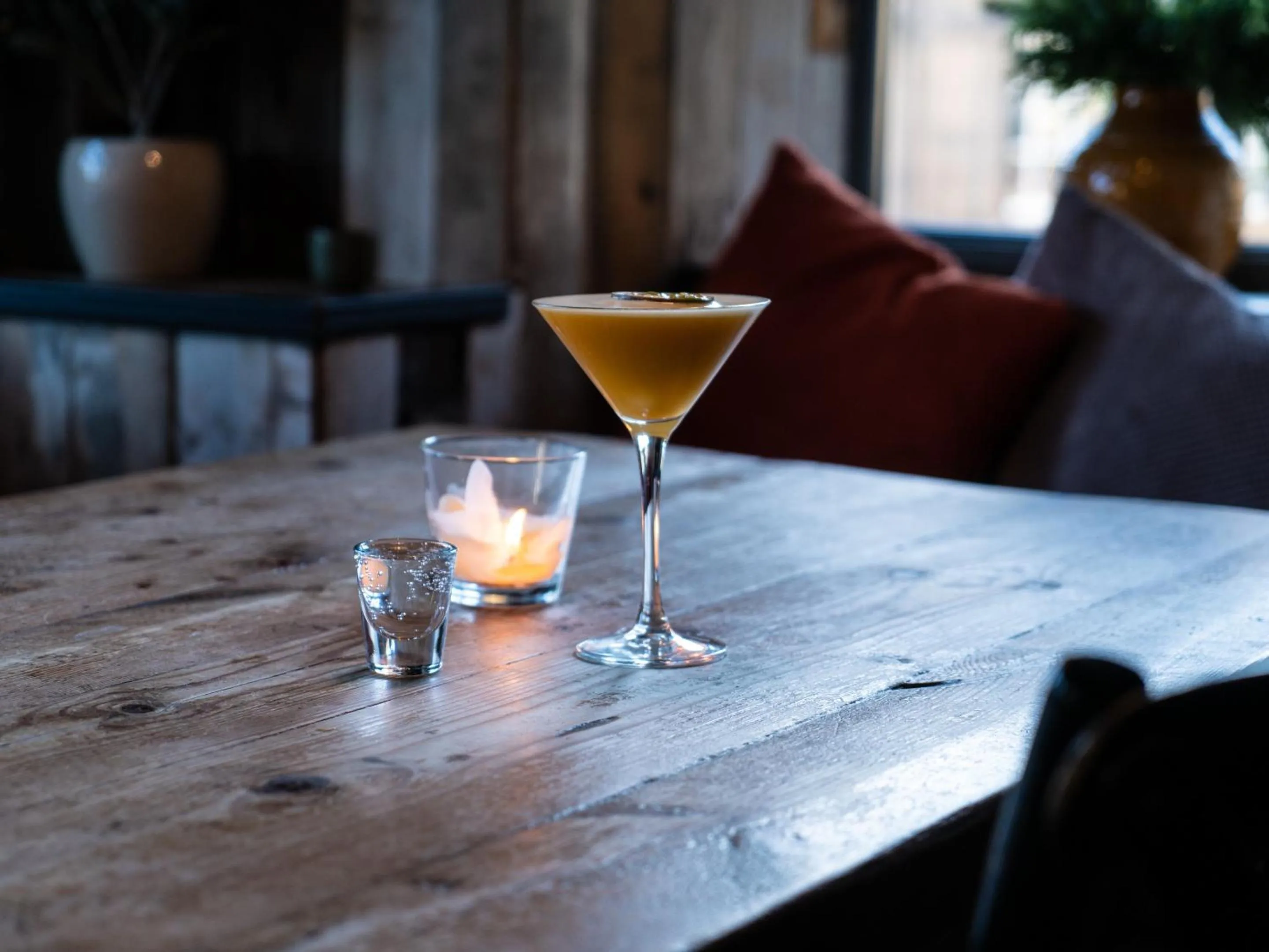 Lounge or bar in The Milestone