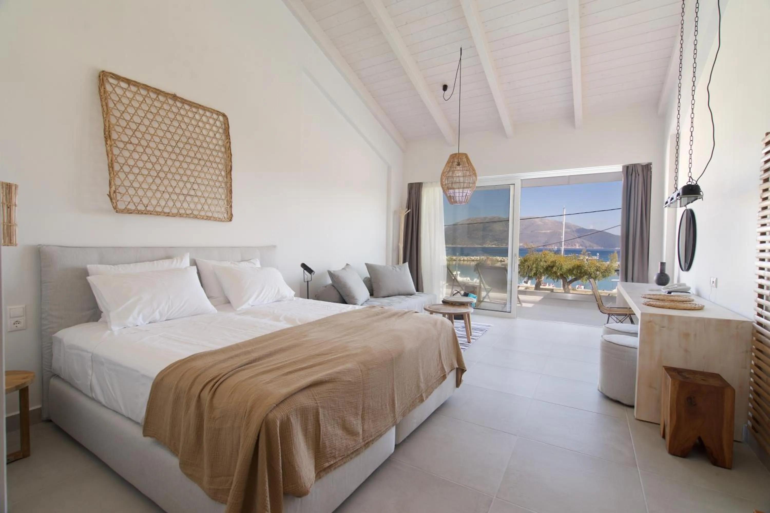 Photo of the whole room, Bed in Alancia Suites