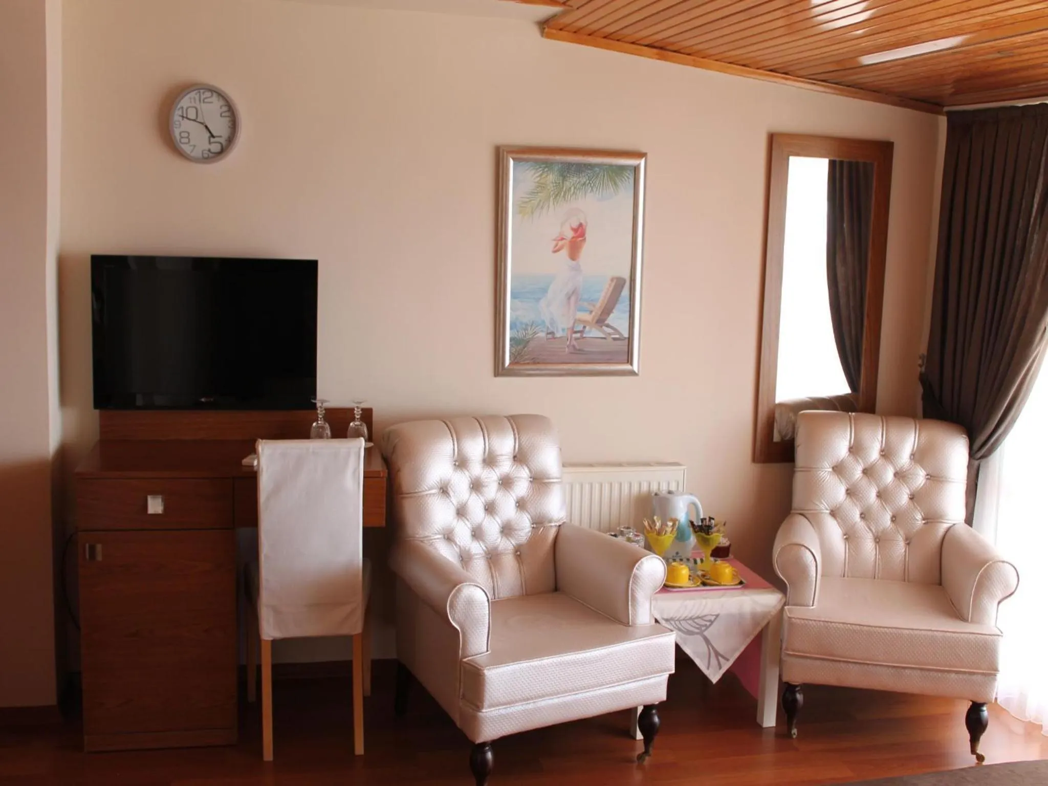 Photo of the whole room in Ucem Hotel Golden Sea