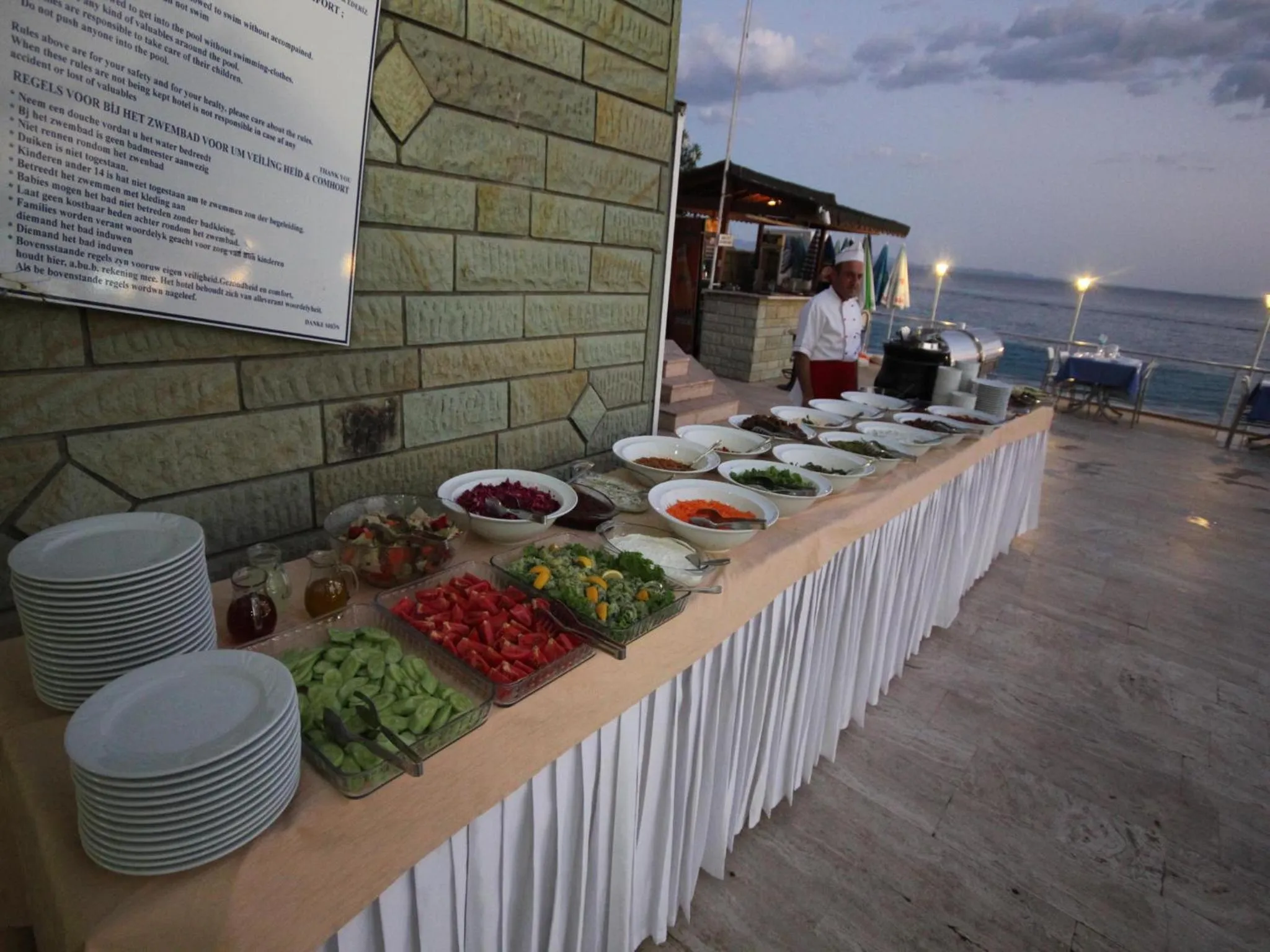 Food in Ucem Hotel Golden Sea