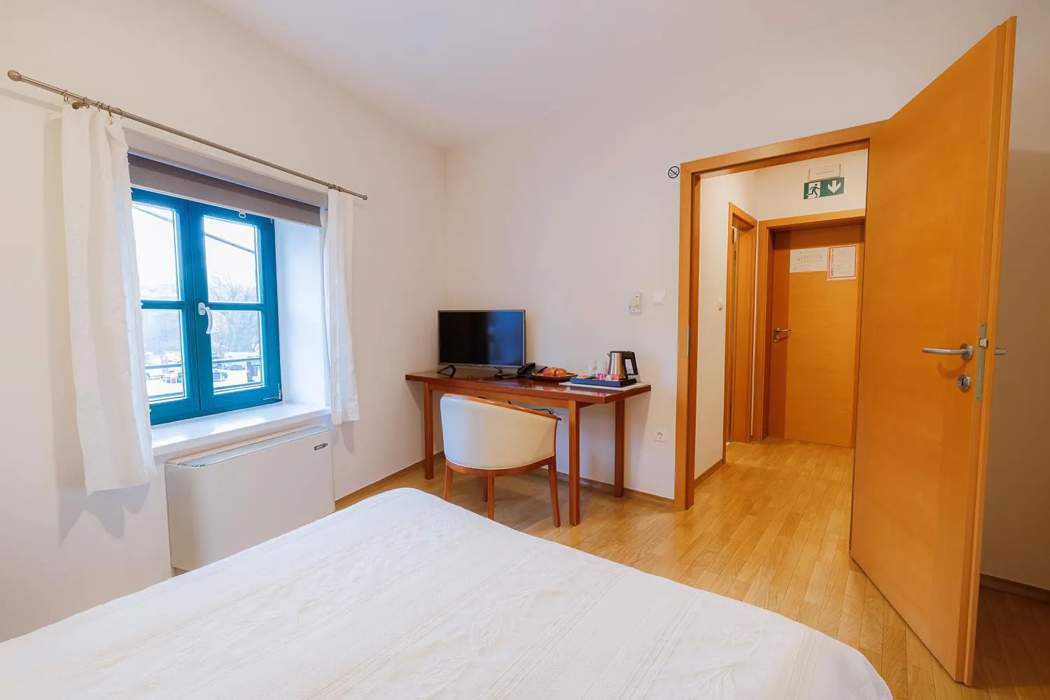 TV and multimedia, Bed in Pri Žabarju Bed & Breakfast Ljubljana