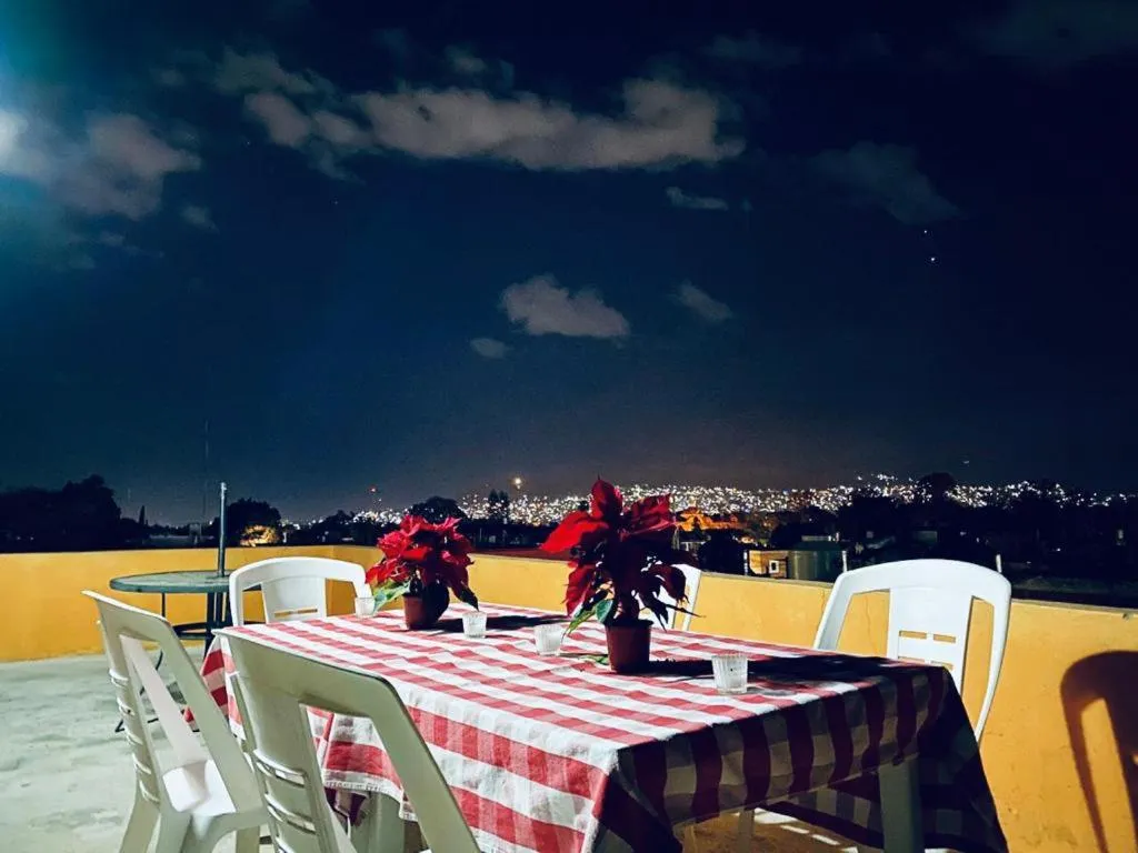 Los Nardos Hostel -pet friendly-