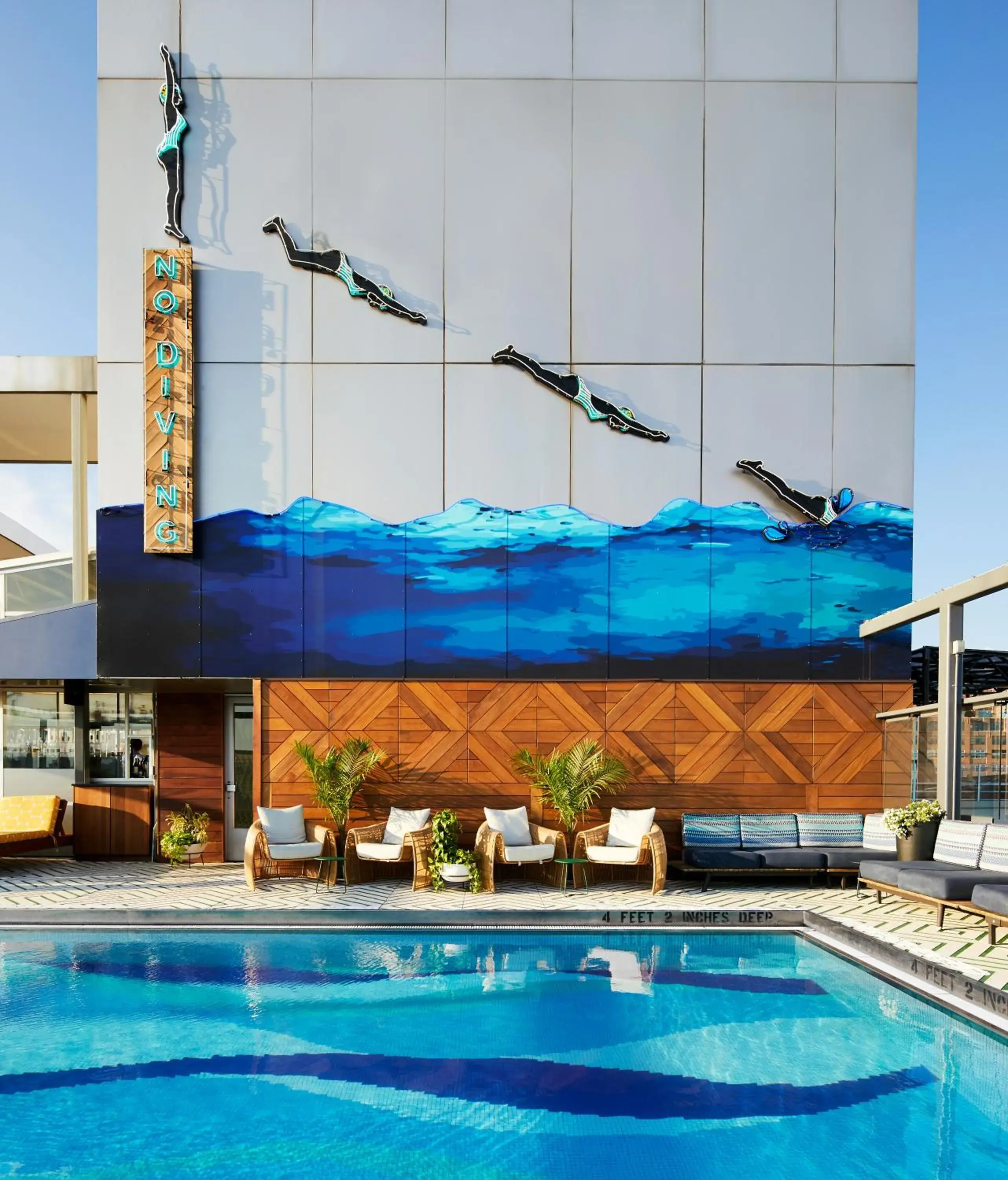 Swimming pool in Gansevoort Meatpacking Swimming pool in Gansevoort Meatpacking