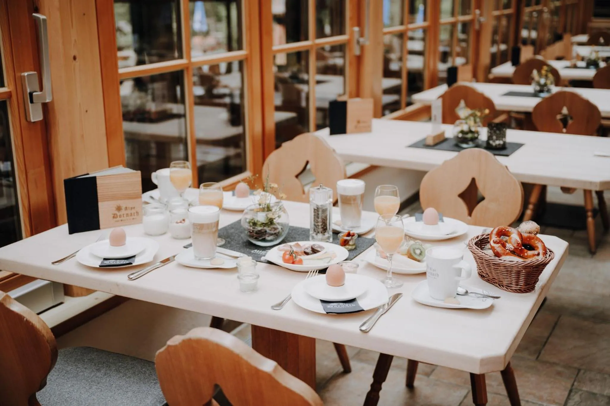 Restaurant/places to eat in Alpe Dornach
