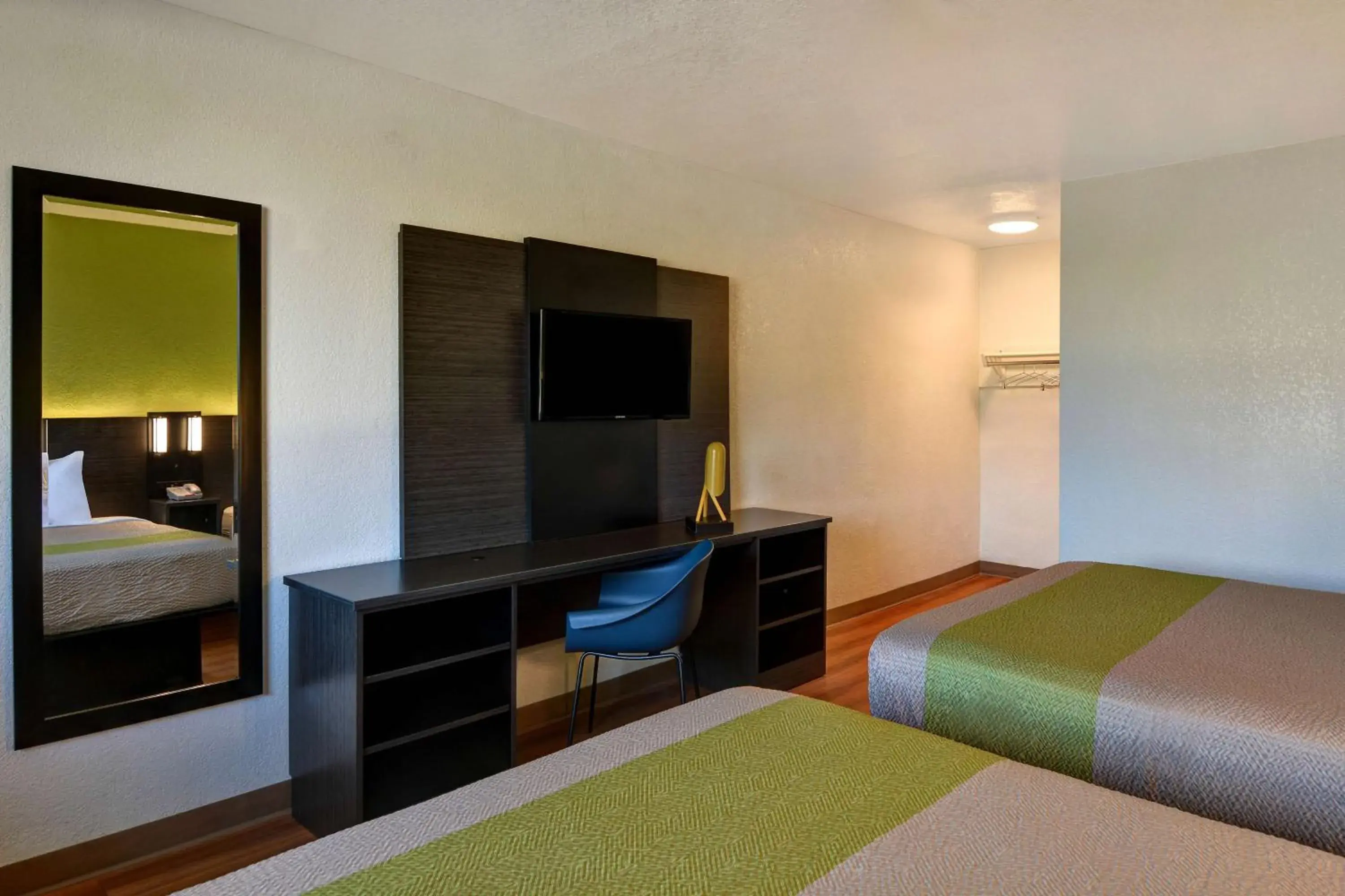 Photo of the whole room, Bed in Motel 6-Cocoa Beach, FL Photo of the whole room, Bed in Motel 6-Cocoa Beach, FL