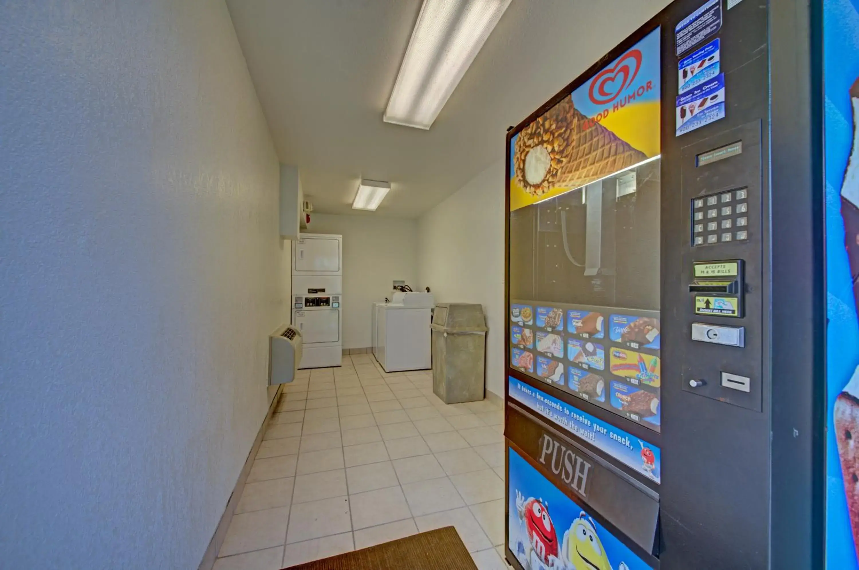 Food in Motel 6-Cocoa Beach, FL Food in Motel 6-Cocoa Beach, FL