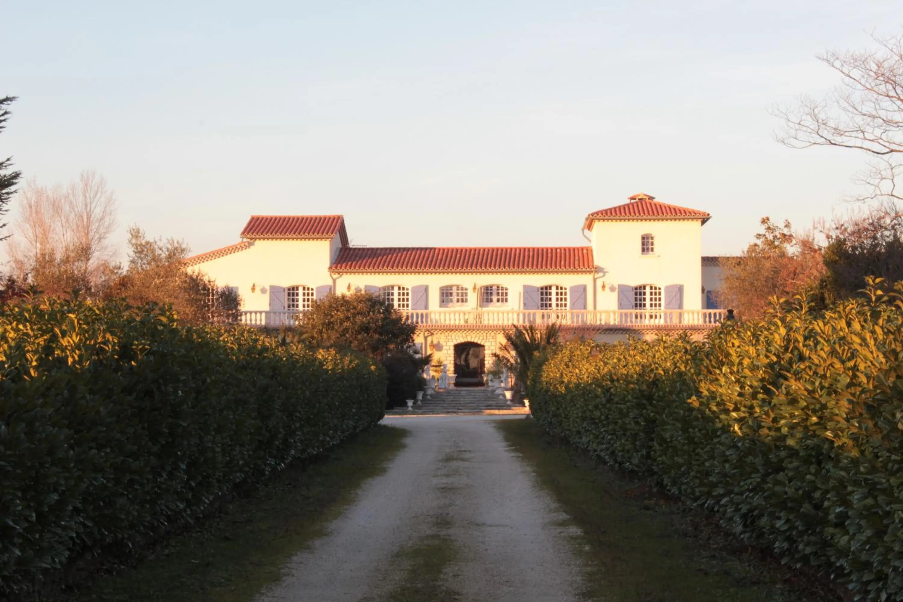Facade/entrance, Property Building in La Demeure de l'Arche