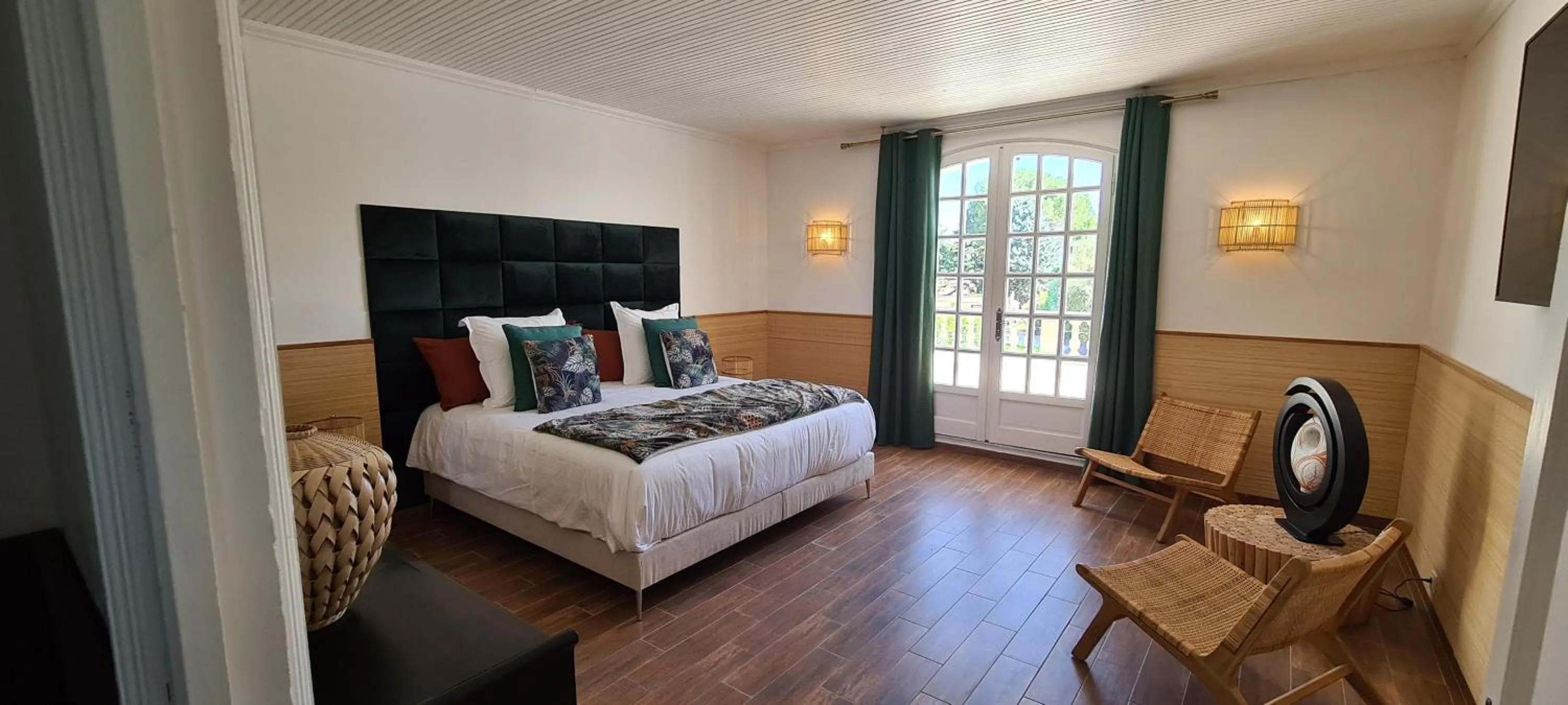 Photo of the whole room in La Demeure de l'Arche